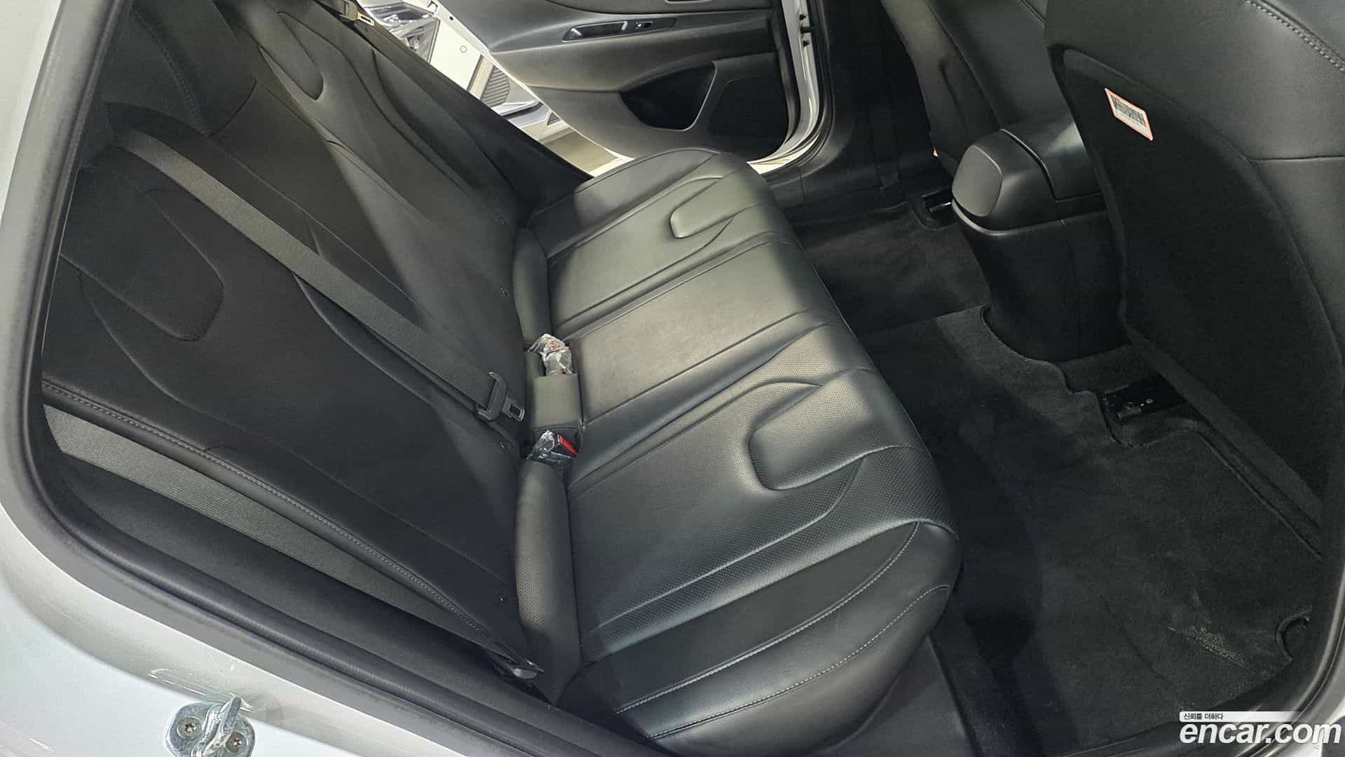 AVANTE Hyundai 2020.5-OPTION-024
