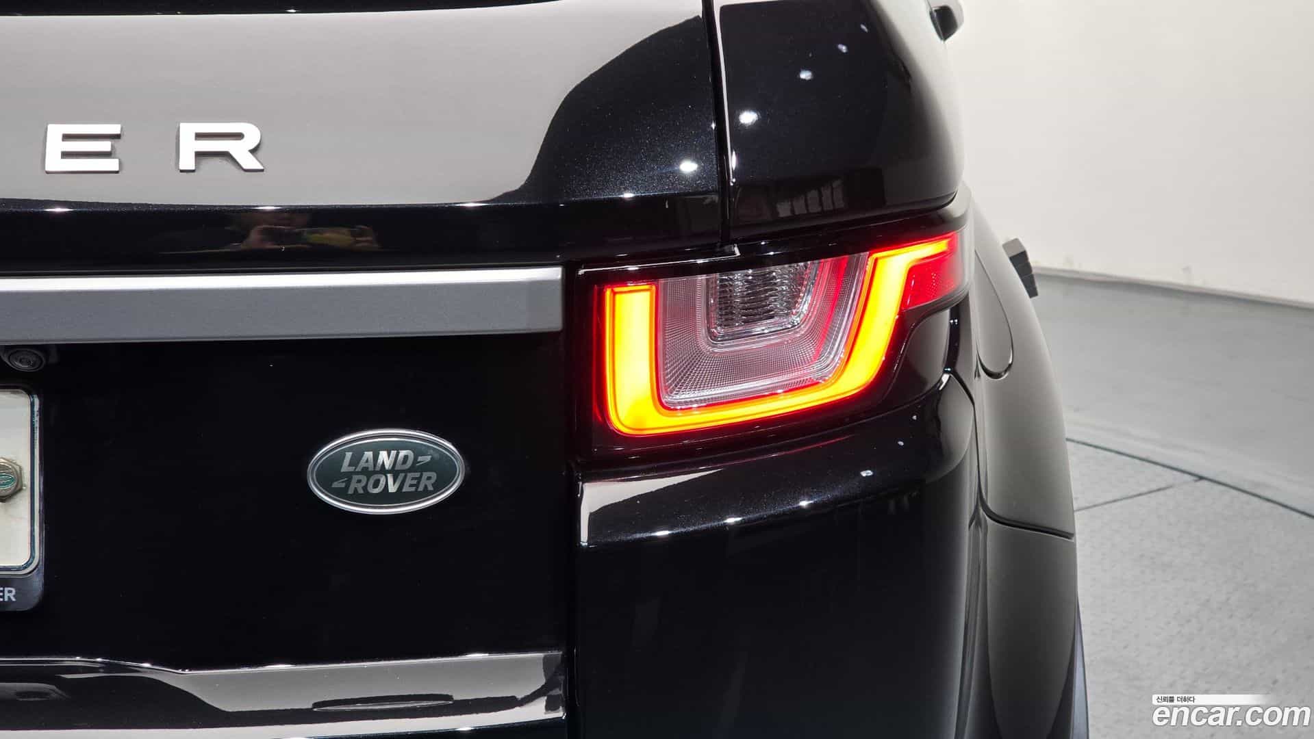 Range Rover Evoque Land Rover 2017.5-OUTER-033