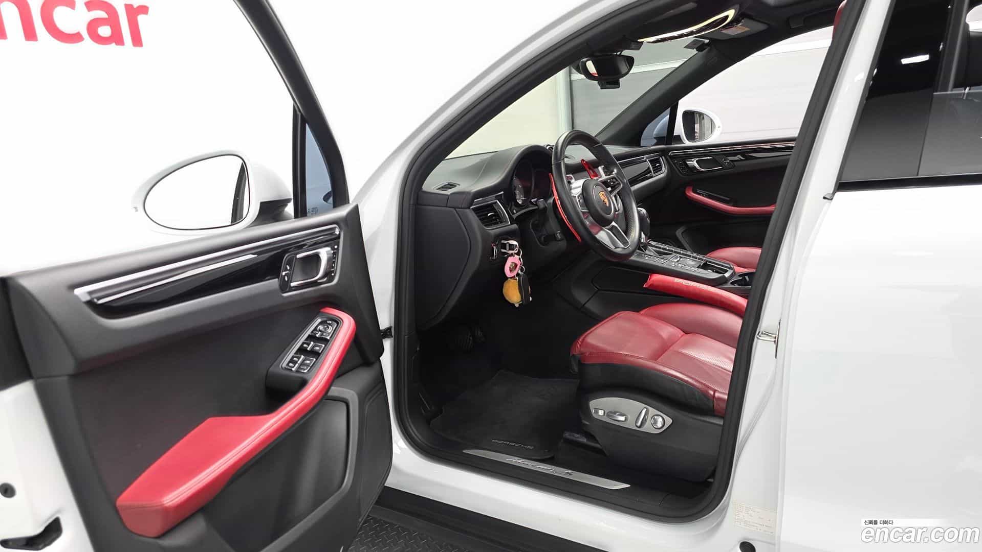 Macan Porsche 2016.10-INNER-010