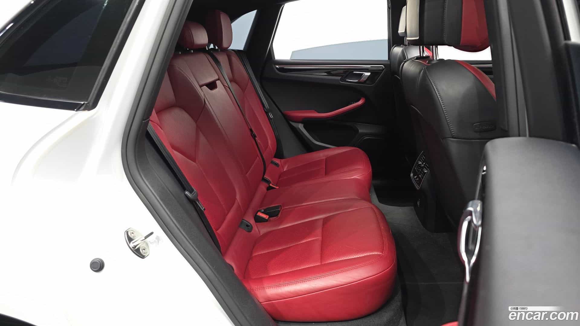 Macan Porsche 2016.10-OPTION-016