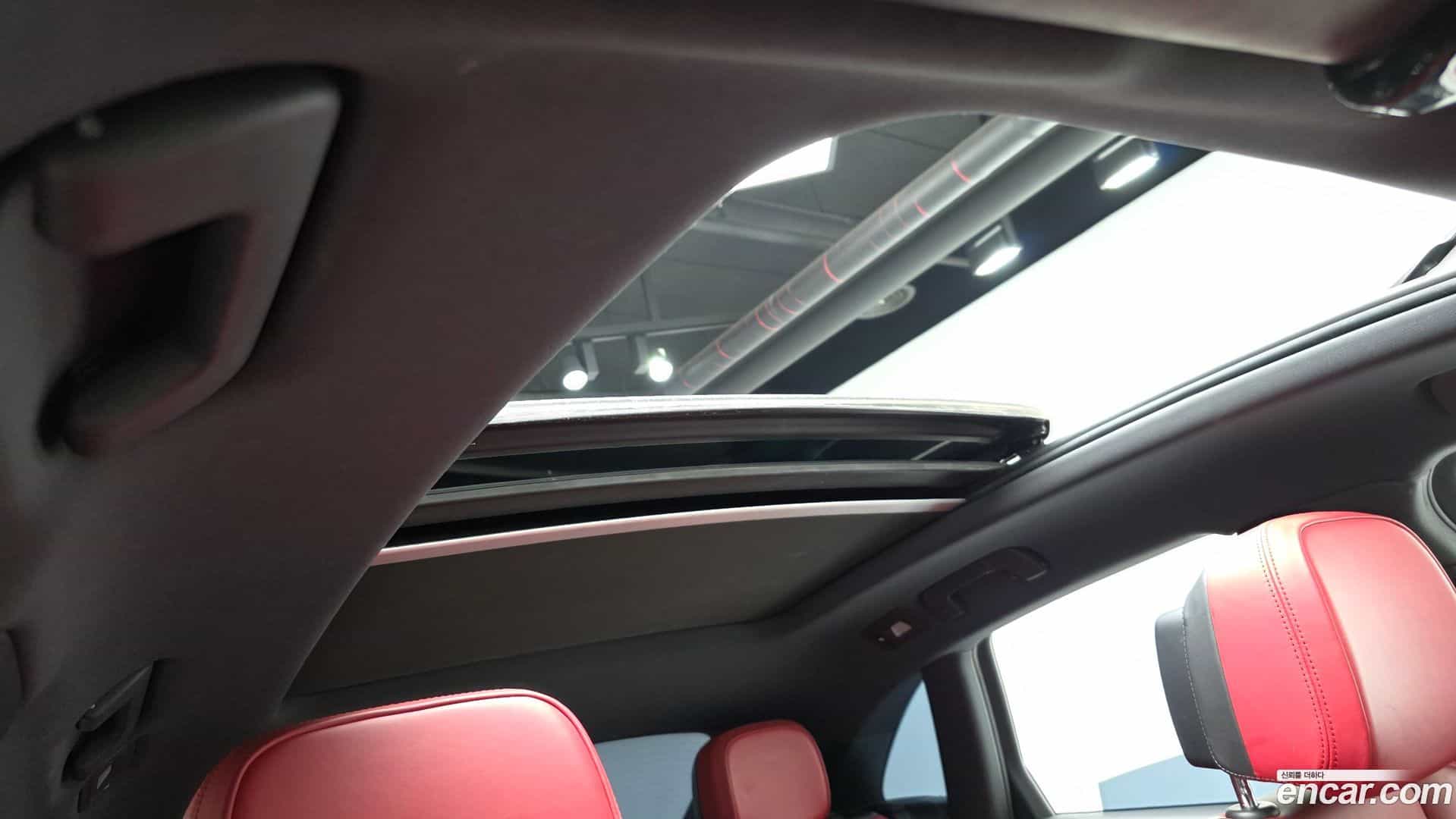 Macan Porsche 2016.10-OPTION-020