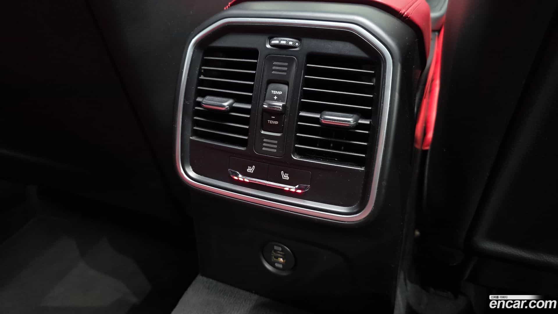 Macan Porsche 2016.10-OPTION-021