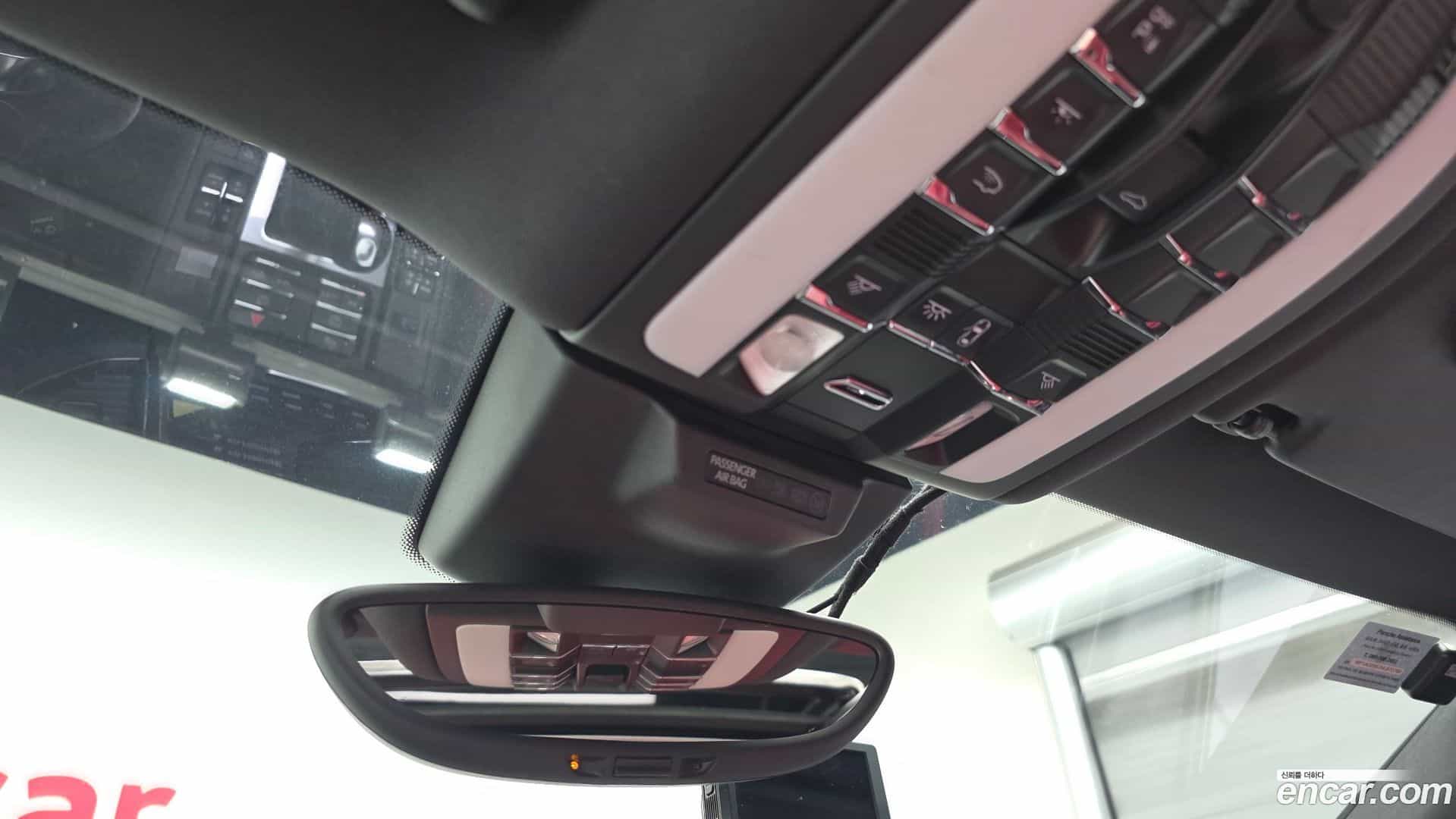 Macan Porsche 2016.10-OPTION-023