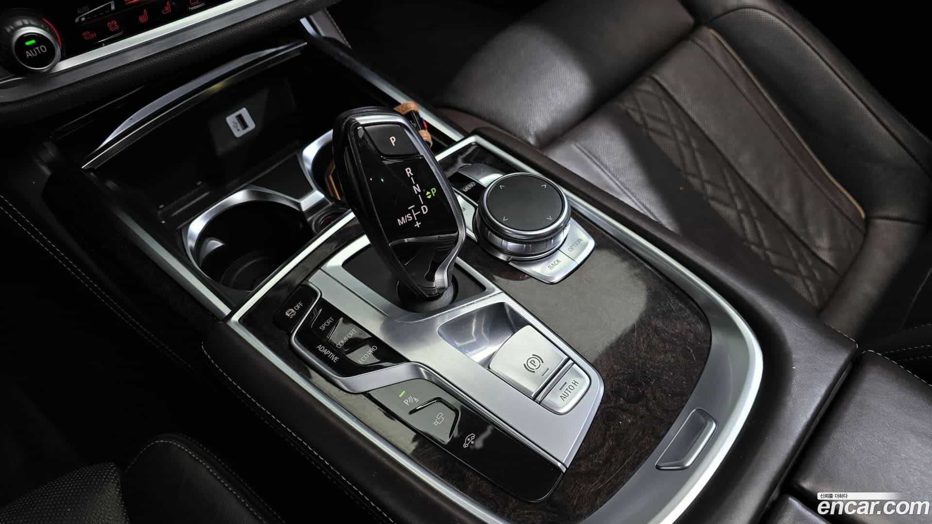 7-Series BMW 2016.10-INNER-009