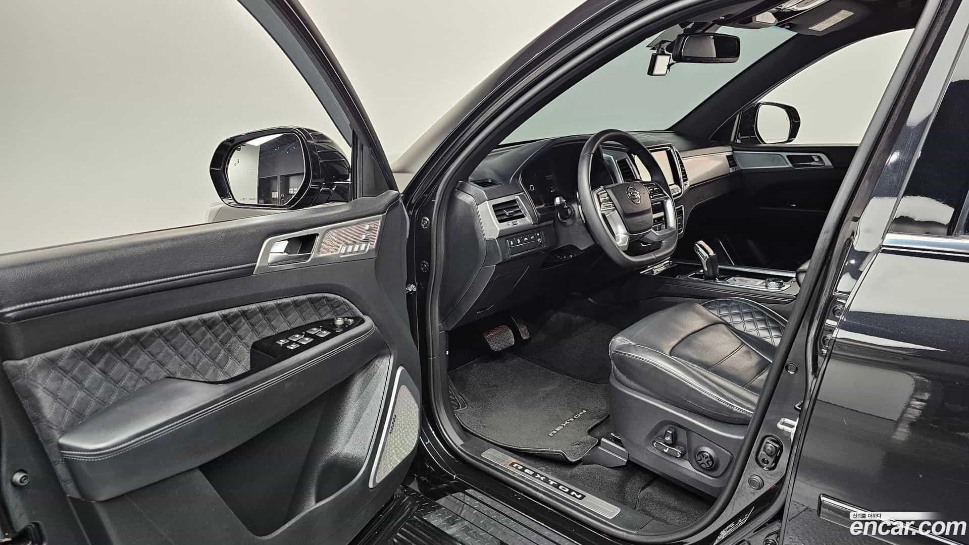 Rexton KG Mobility 2021.5-INNER-010