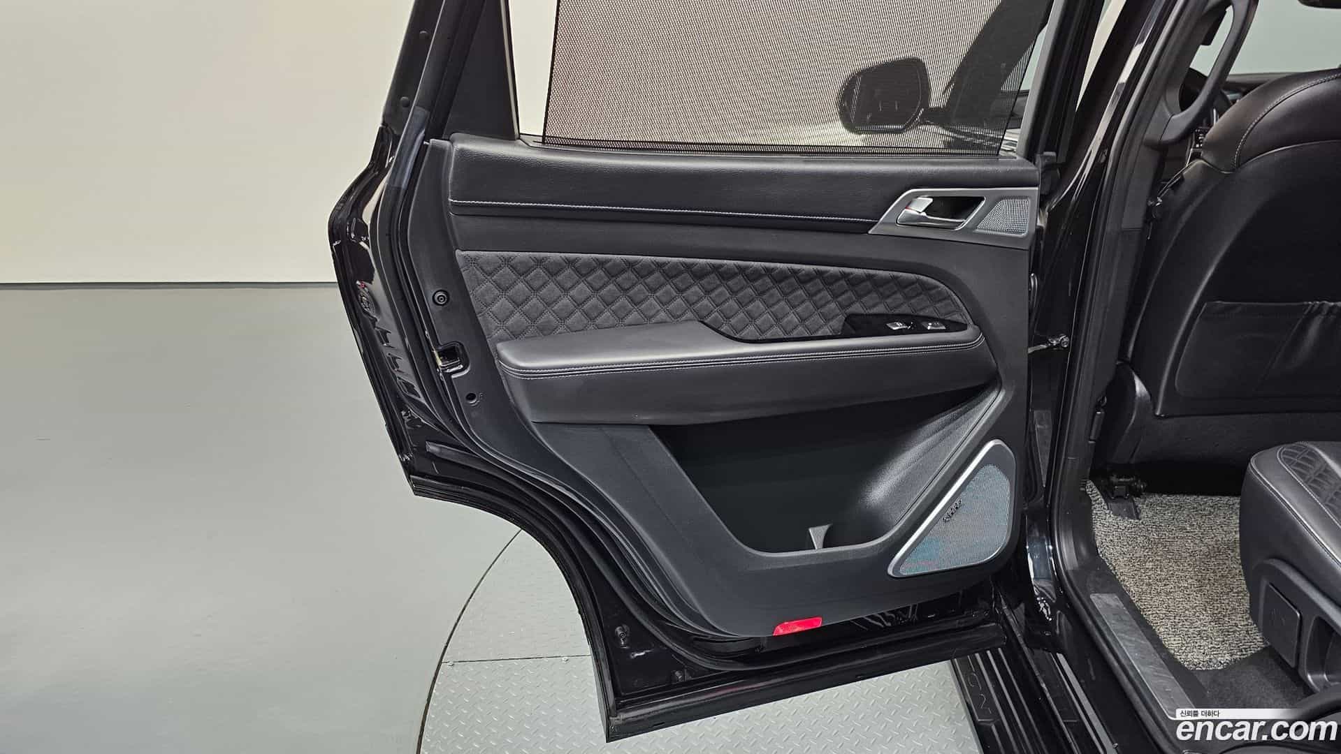 Rexton KG Mobility 2021.5-INNER-035