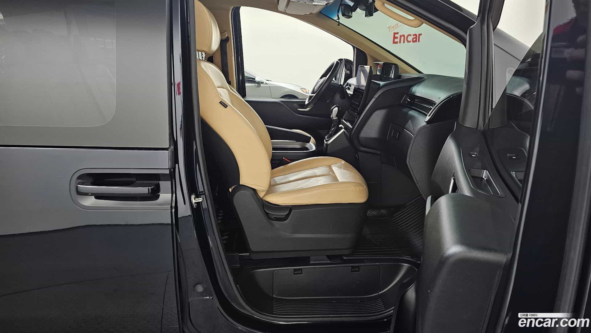 Staria Hyundai 2023.5-INNER-036