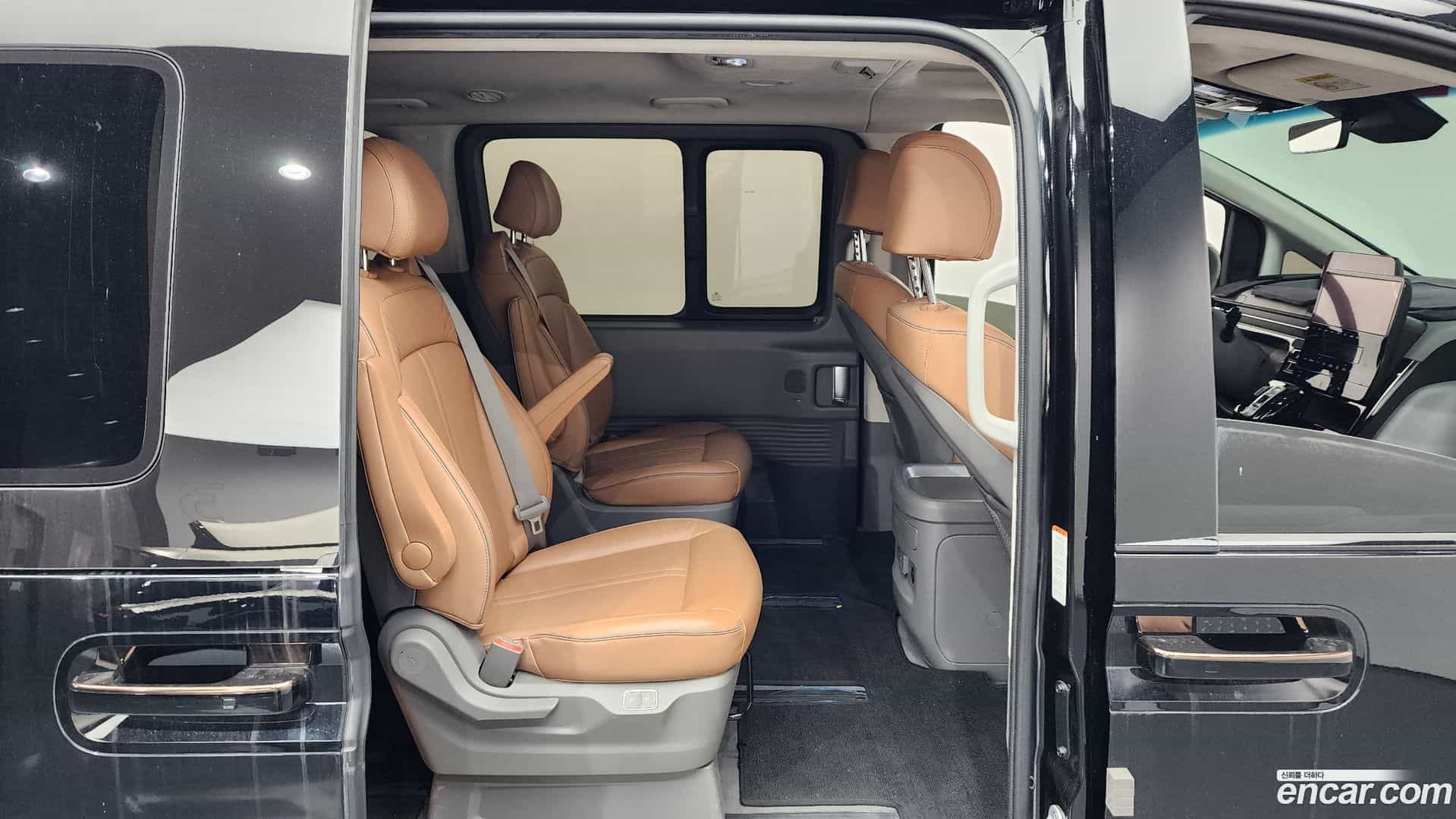 Staria Hyundai 2021.6-OPTION-015