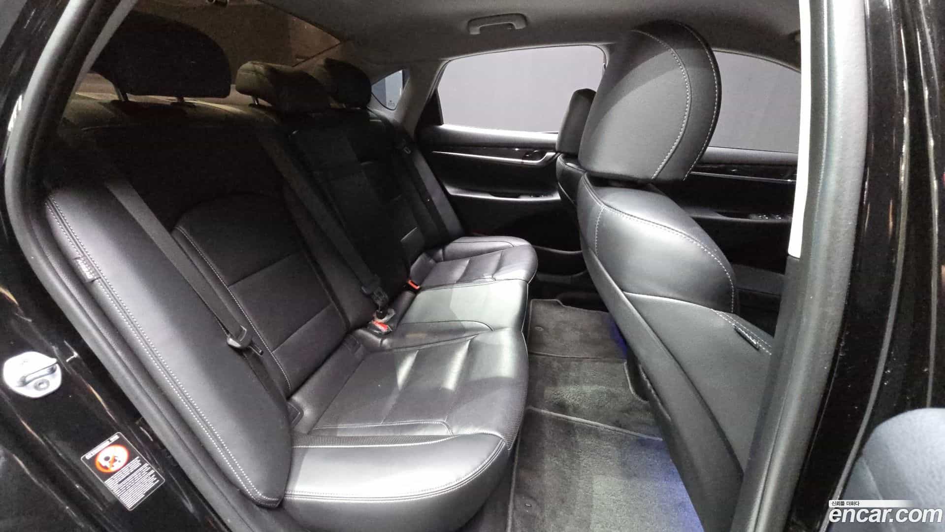 Grandeur Hyundai 2018.11-OPTION-016