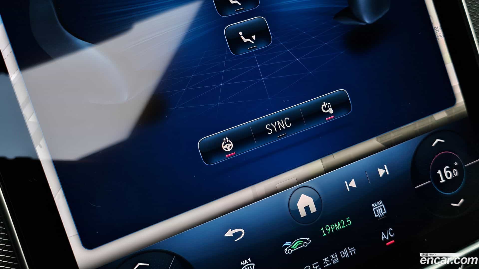 GLC-Class Mercedes-Benz 2026.1-OPTION-021