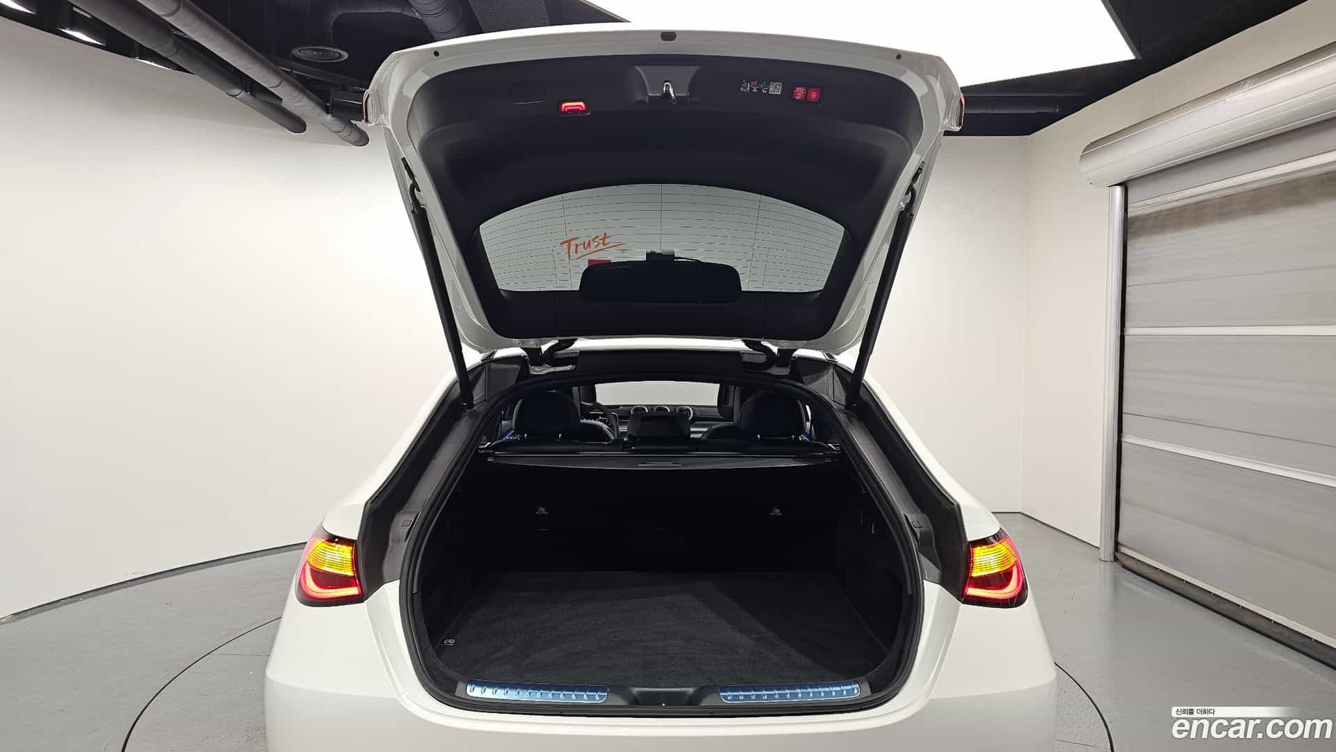 GLC-Class Mercedes-Benz 2026.1-OPTION-024