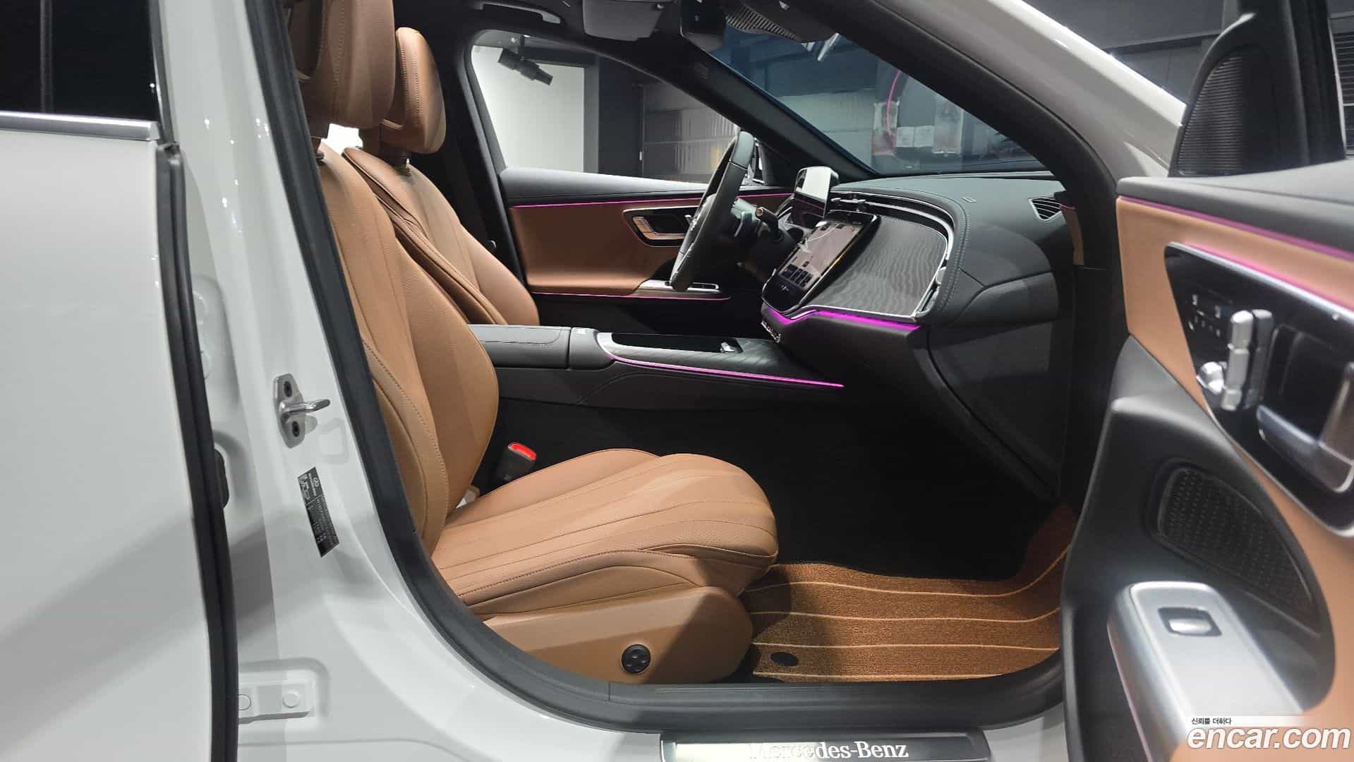 E-Class Mercedes-Benz 2025.11-INNER-036