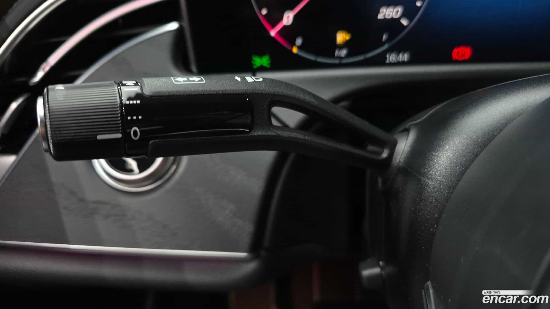 E-Class Mercedes-Benz 2025.11-OPTION-040
