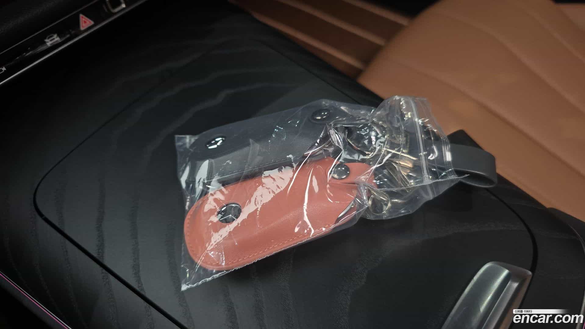 E-Class Mercedes-Benz 2025.11-OPTION-041