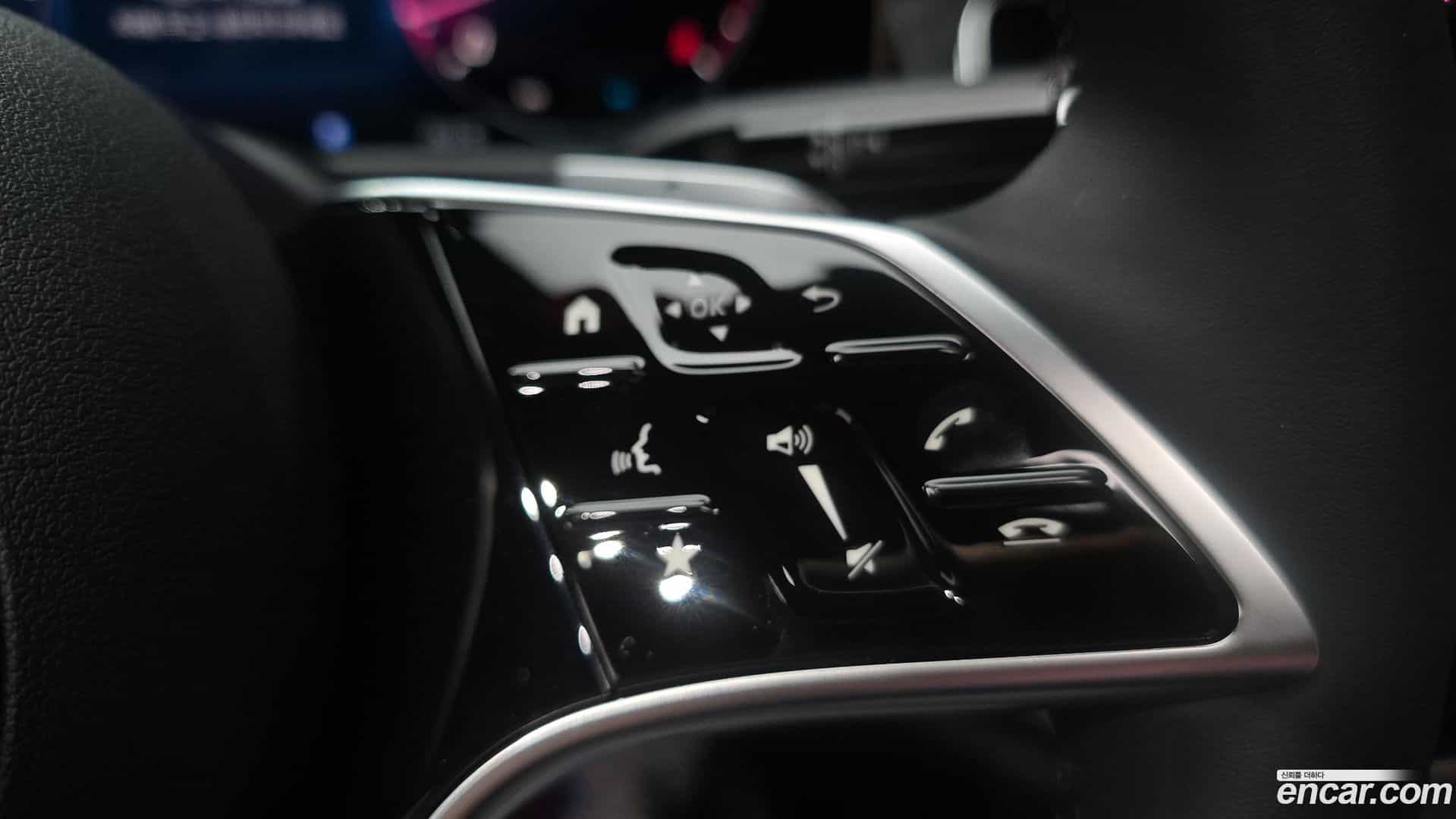 E-Class Mercedes-Benz 2025.11-OPTION-043