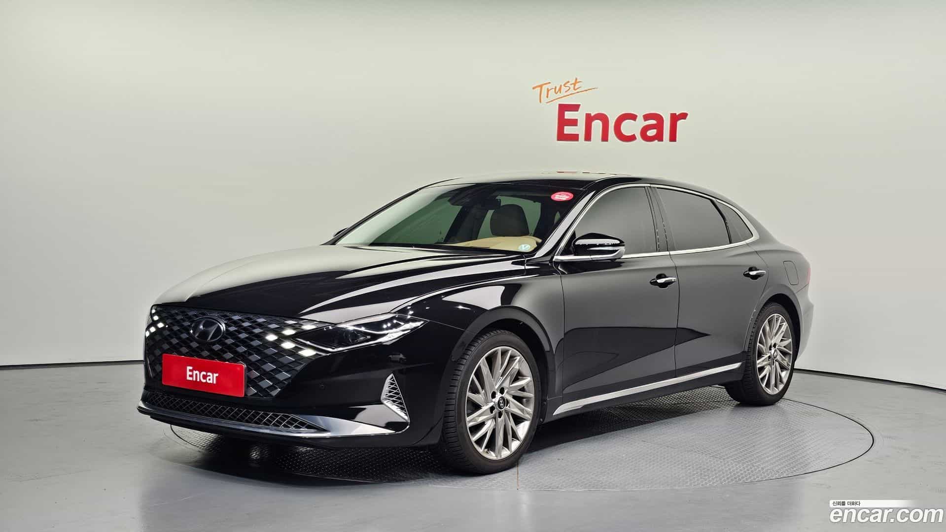 Grandeur Hyundai 2022.2-OUTER-001