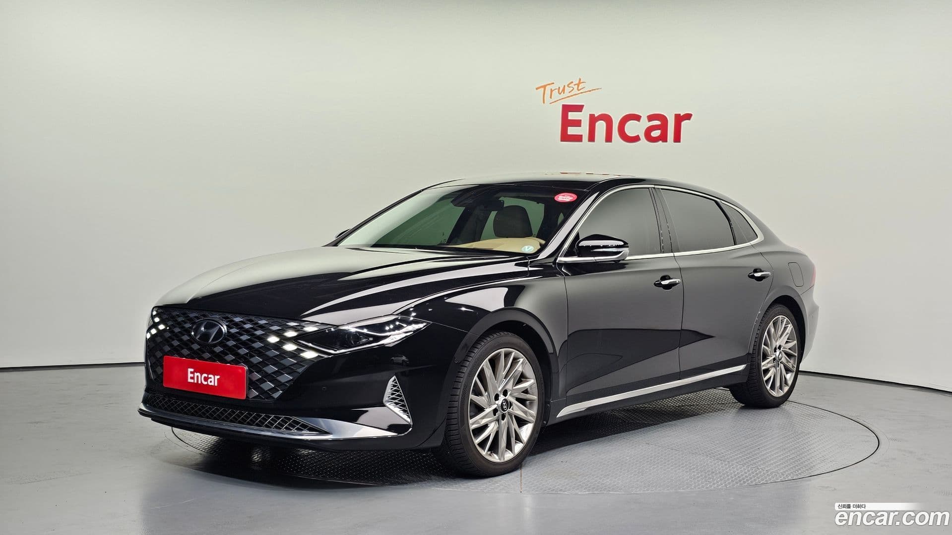 Main__Slider__Photo:Grandeur Hyundai 2022.2-0
