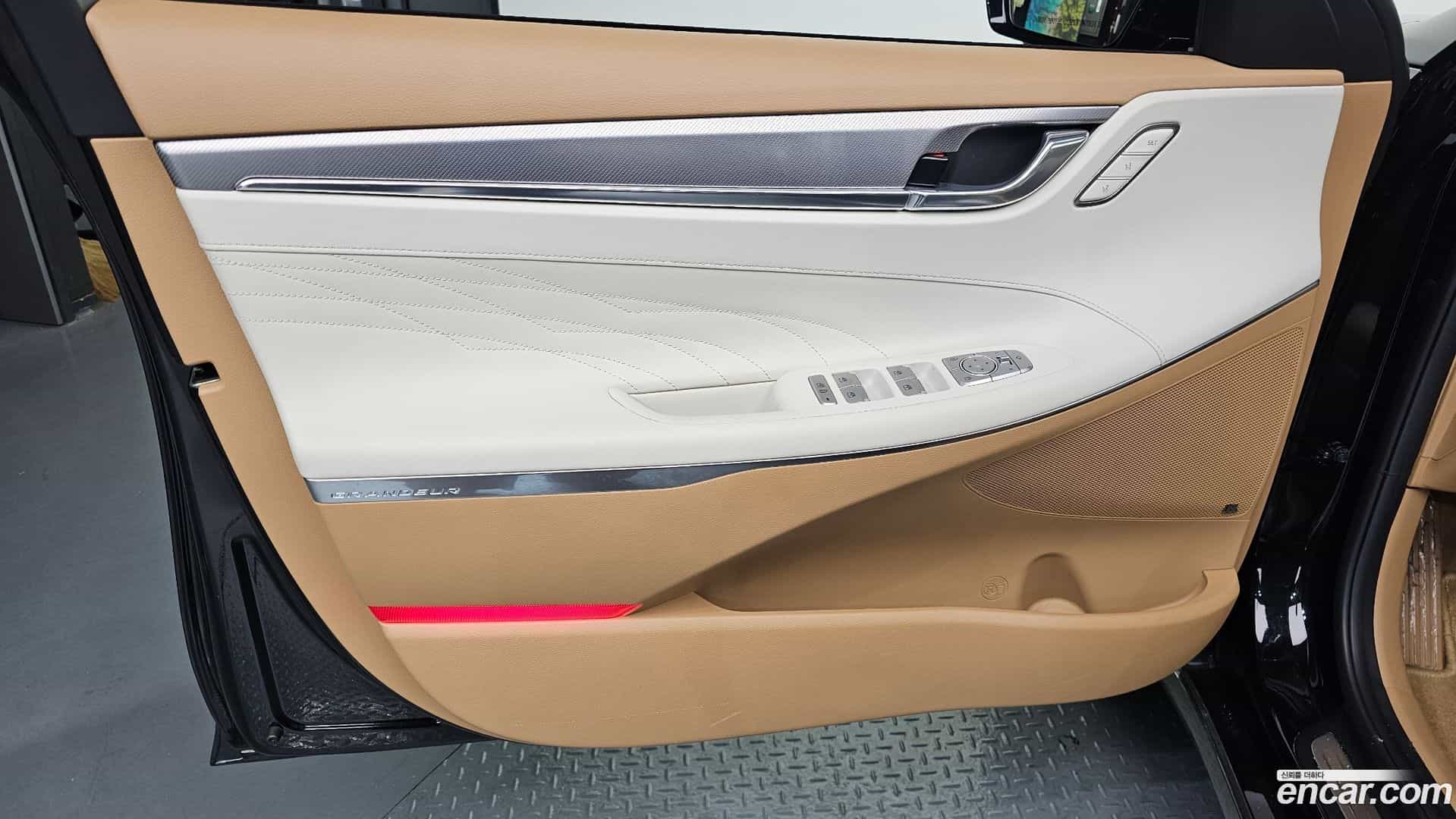 Grandeur Hyundai 2022.2-INNER-034