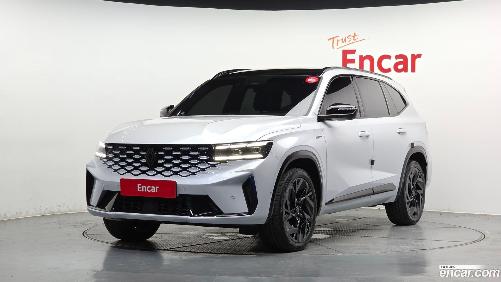 Main__Slider__Photo:Grand Koleos Renault Korea 2025.5-0