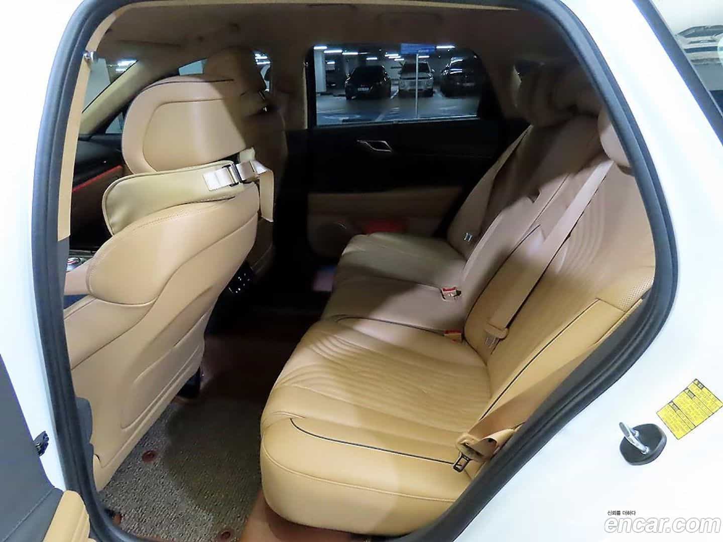 G80 Genesis 2021.0-INNER-010