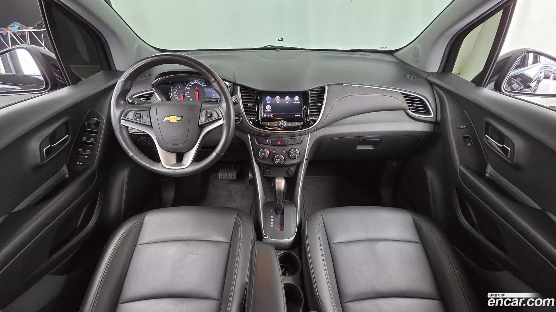 Trax Chevrolet 2022.4-INNER-007