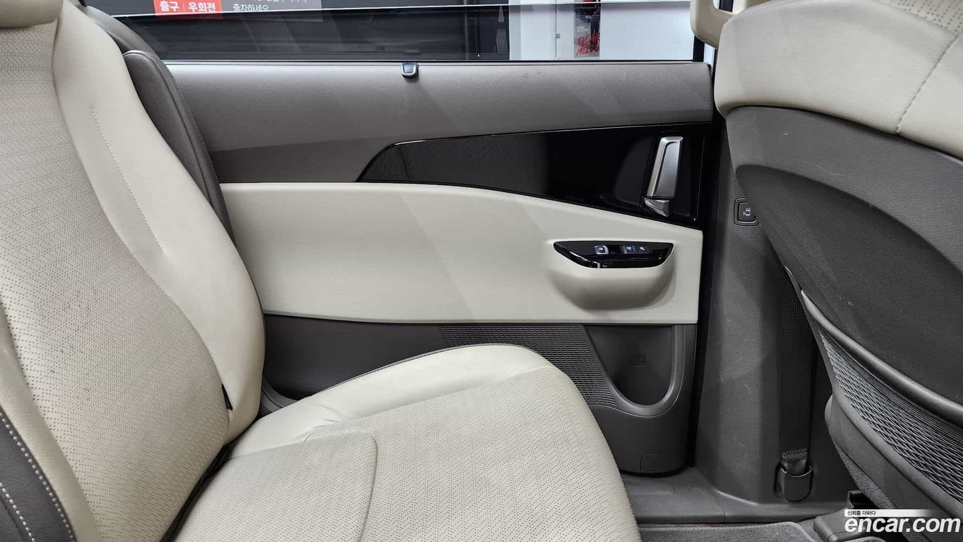 Canival Kia 2021.4-OPTION-042