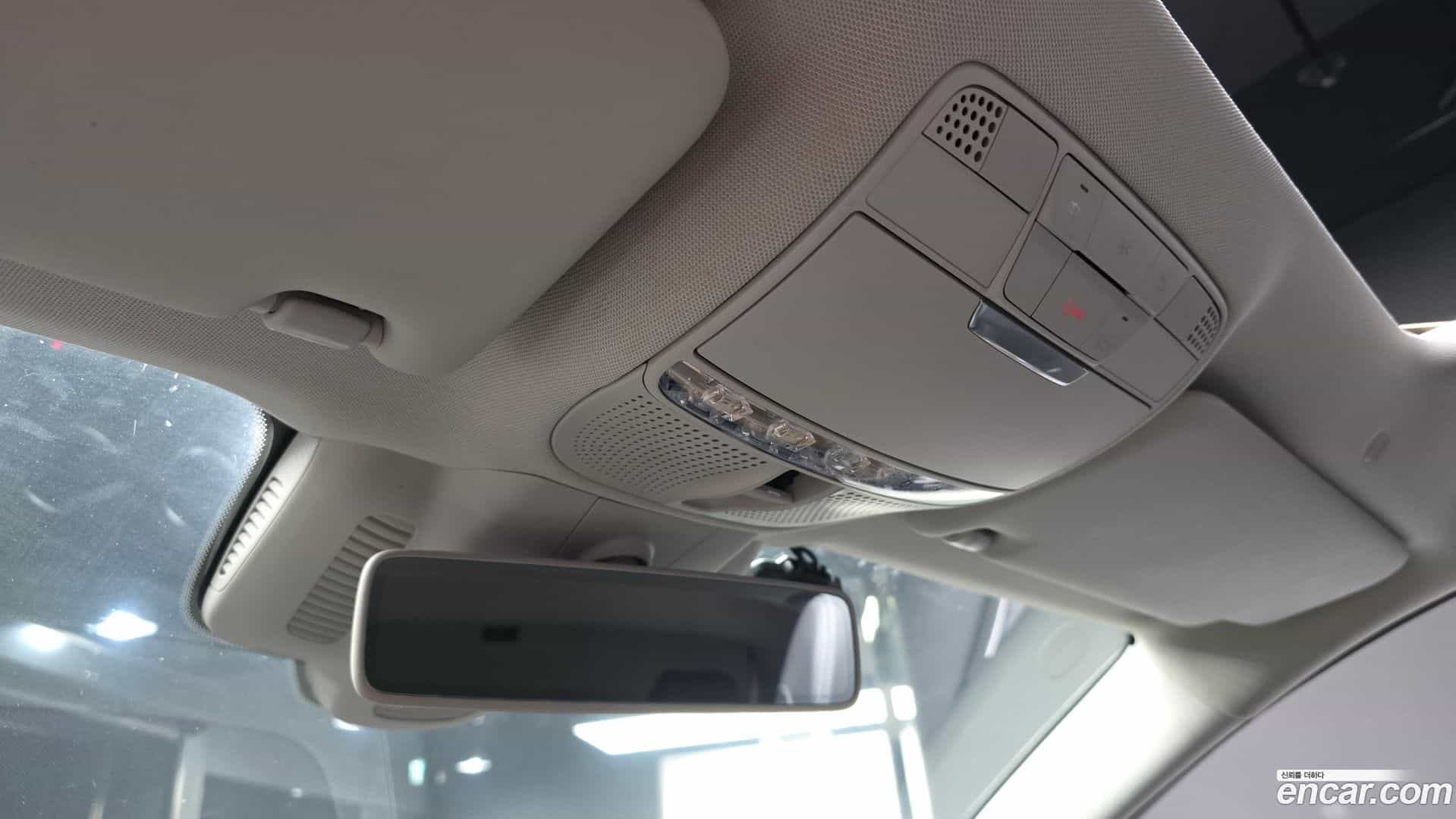 E-Class Mercedes-Benz 2020.7-OPTION-023