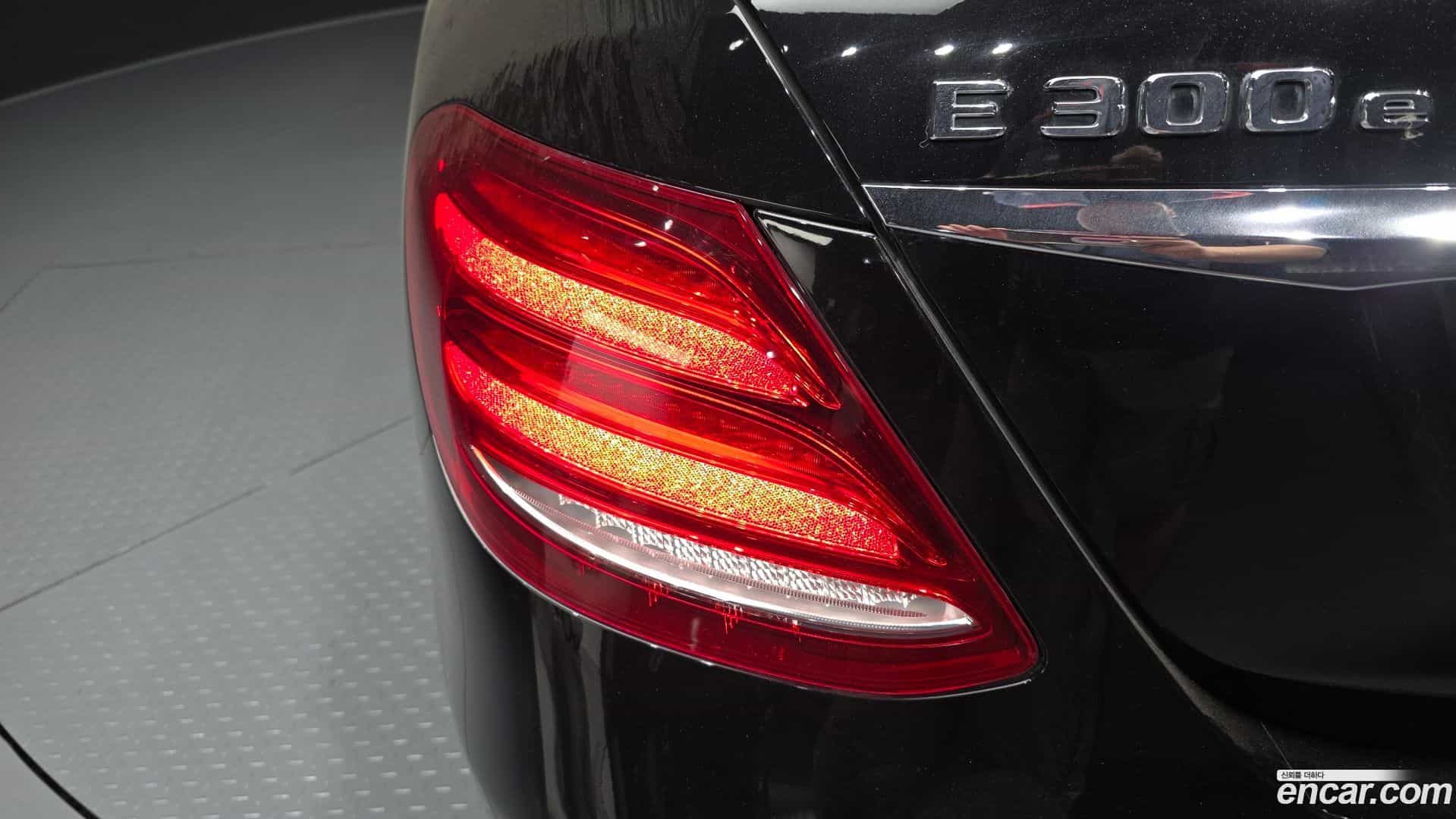 E-Class Mercedes-Benz 2020.7-OUTER-033