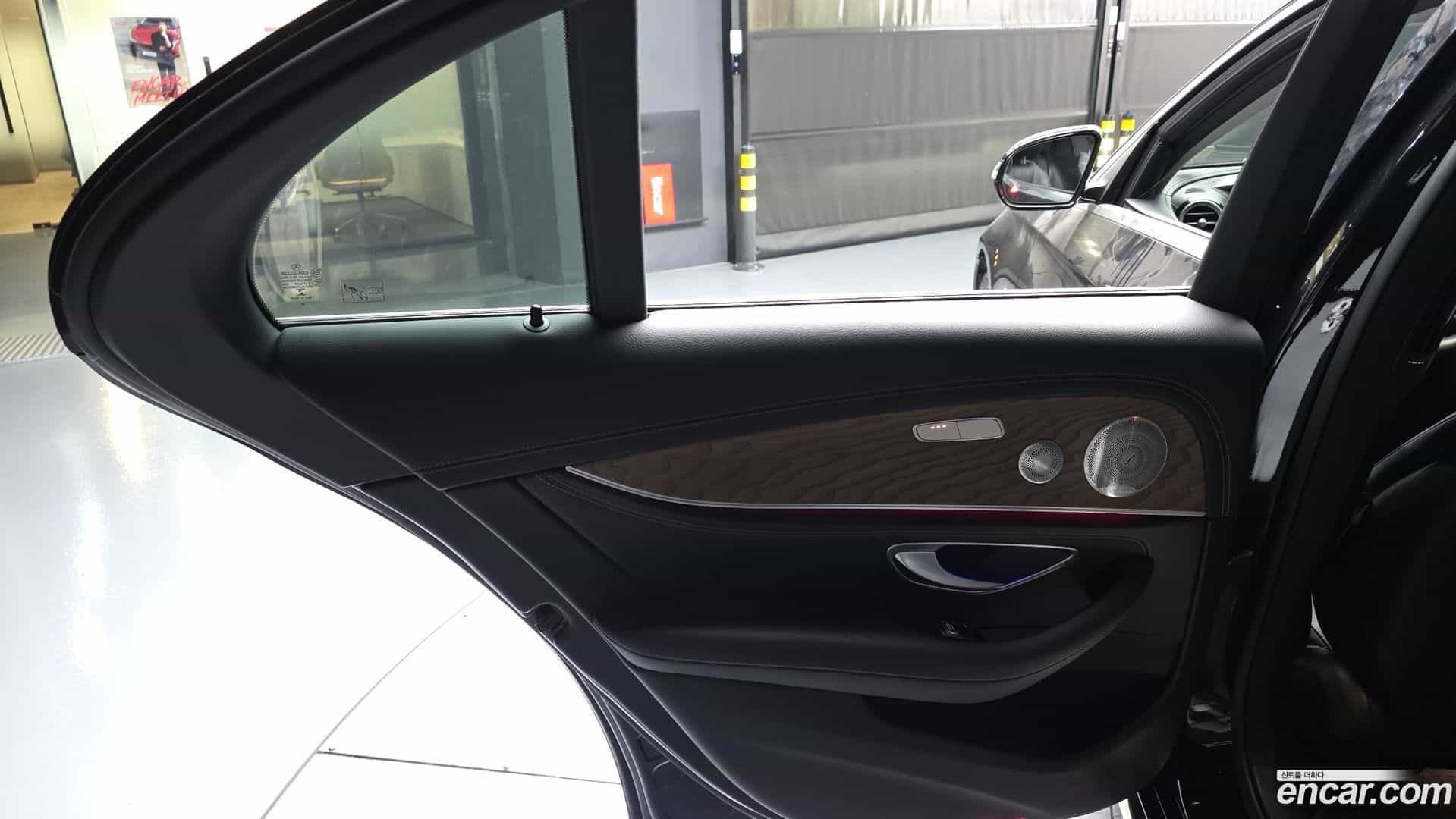 E-Class Mercedes-Benz 2020.7-INNER-035