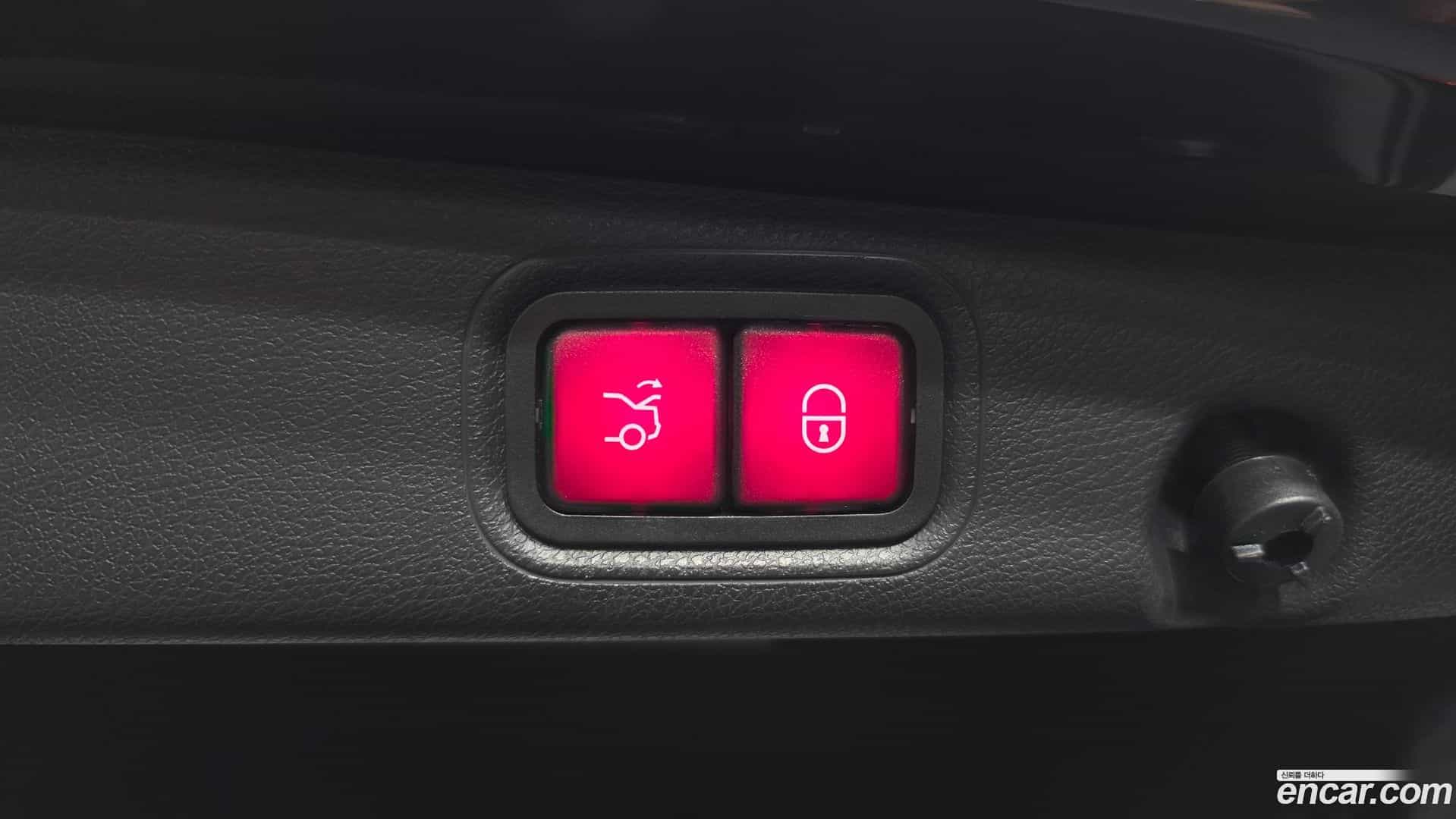 E-Class Mercedes-Benz 2020.7-OPTION-046