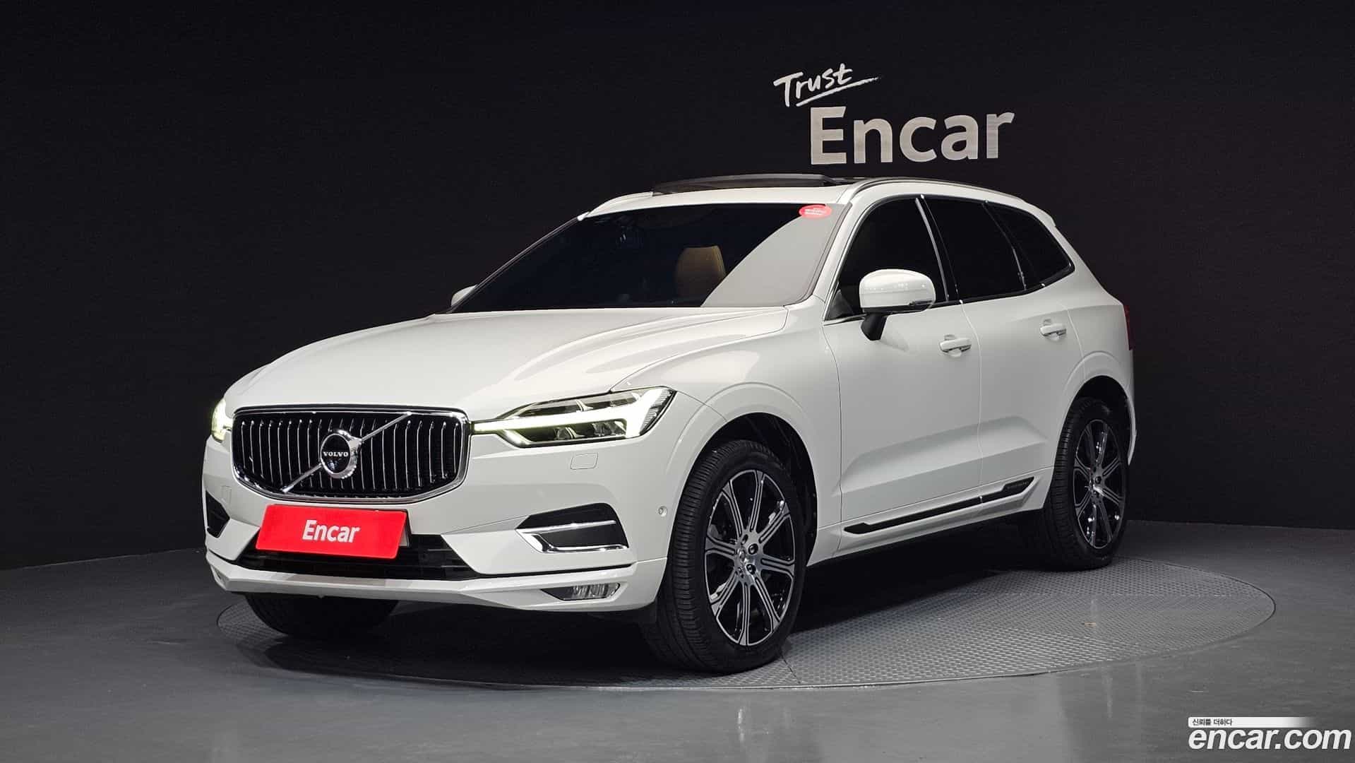 XC60 Volvo 2018.5-OUTER-001