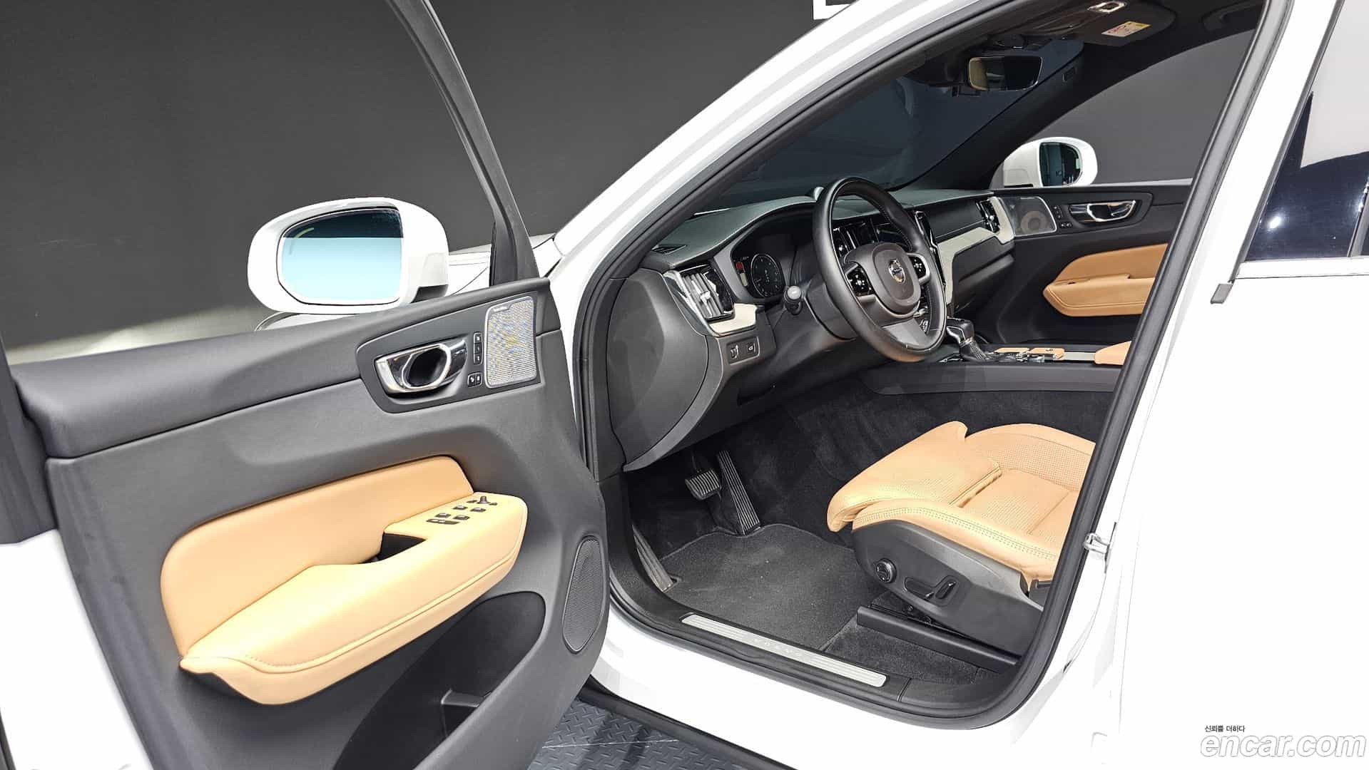 XC60 Volvo 2018.5-INNER-010