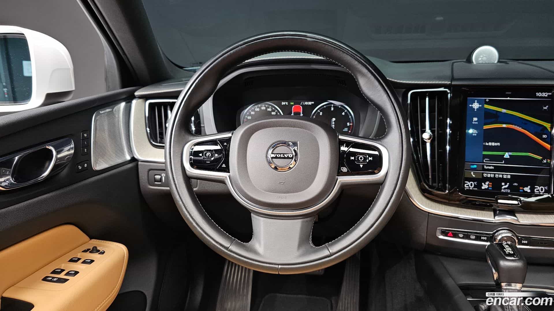 XC60 Volvo 2018.5-OPTION-016