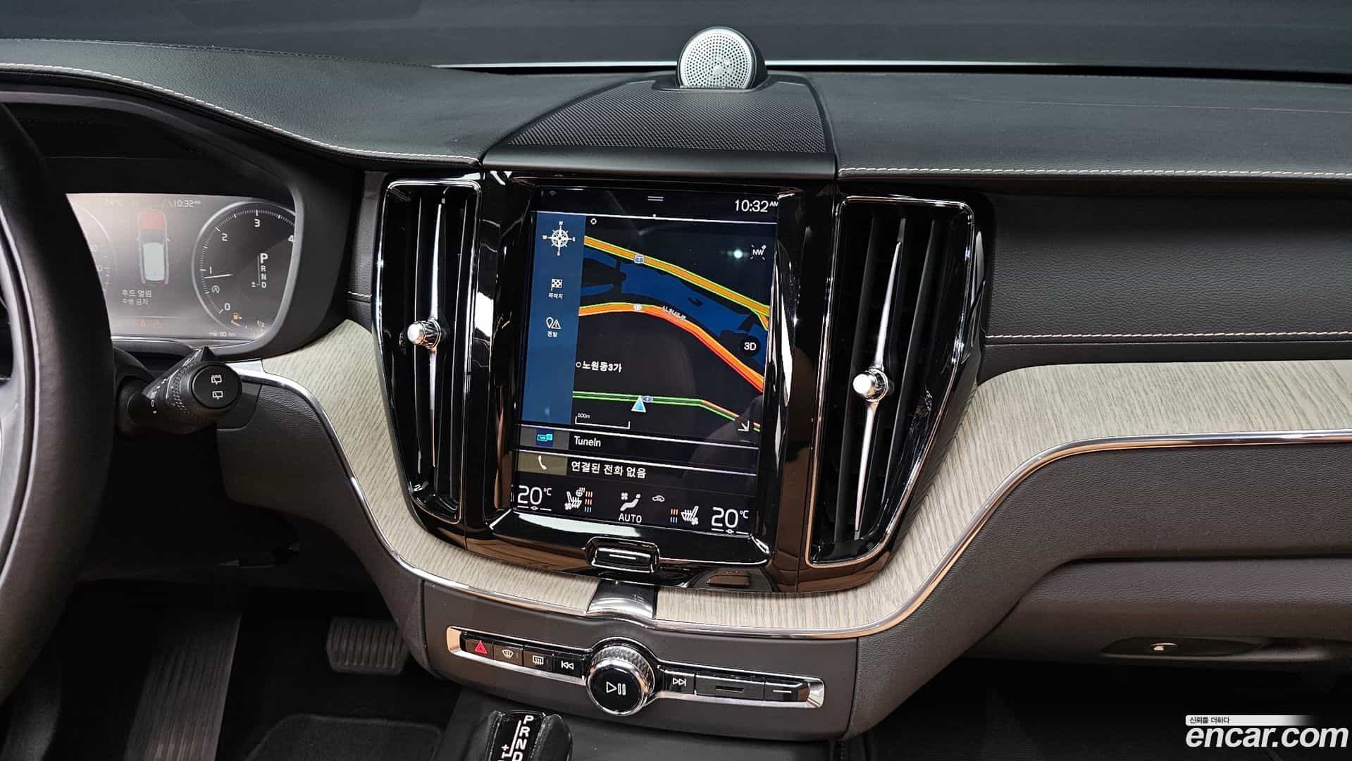 XC60 Volvo 2018.5-OPTION-017
