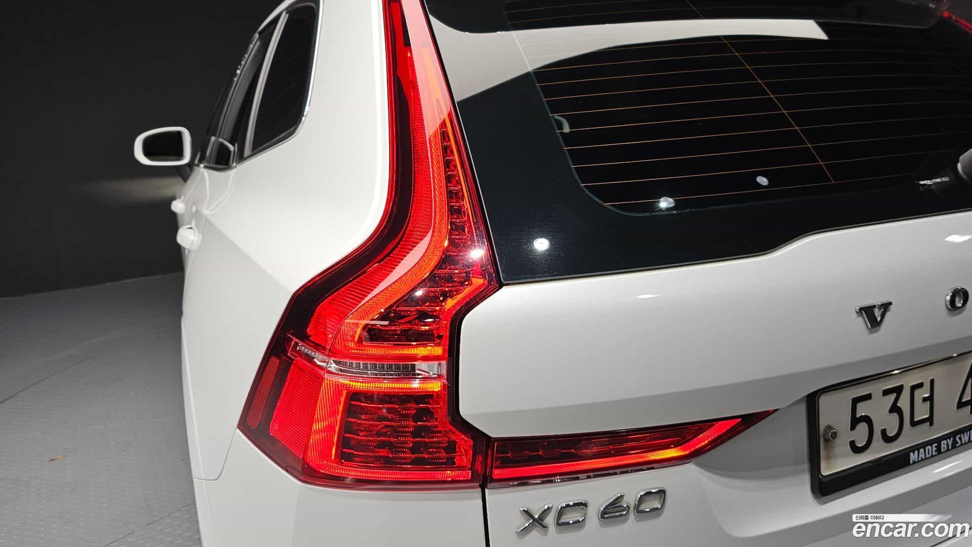 XC60 Volvo 2018.5-OUTER-033