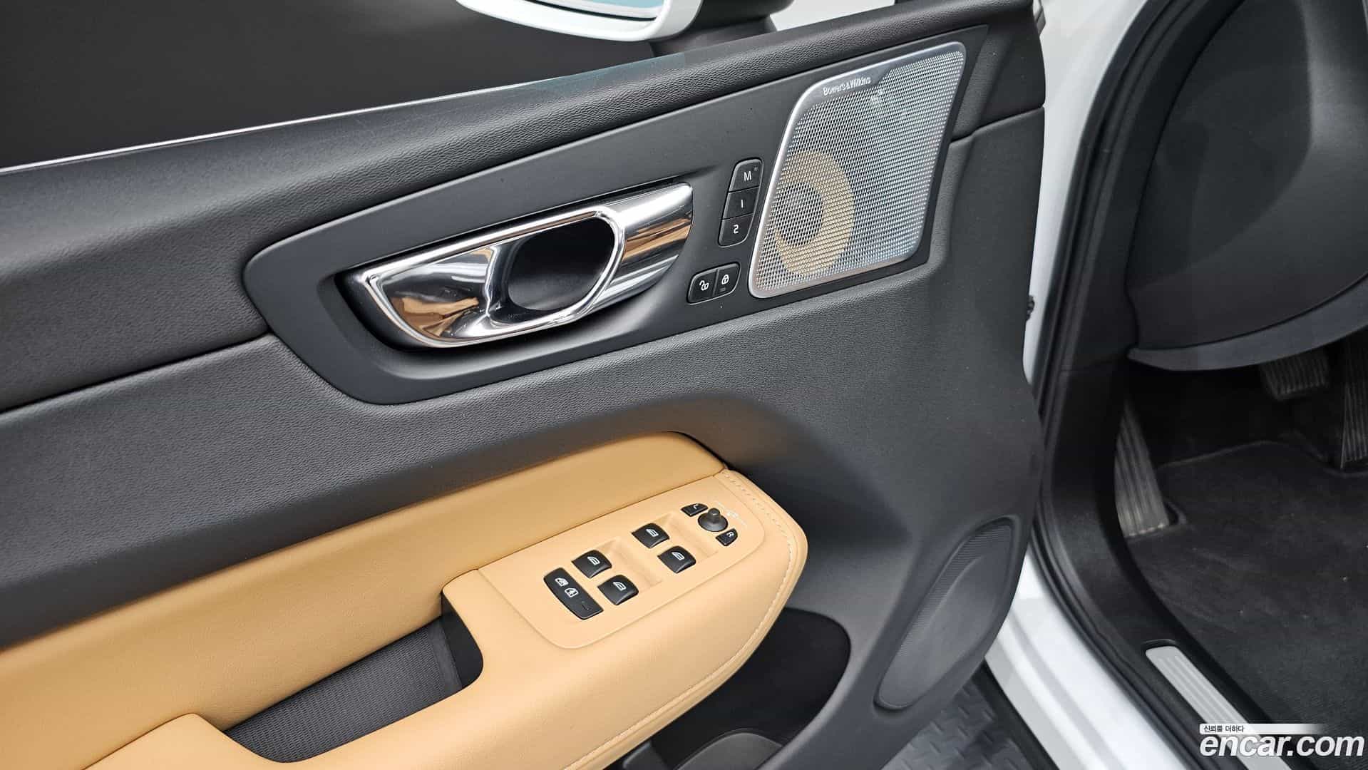 XC60 Volvo 2018.5-OPTION-041