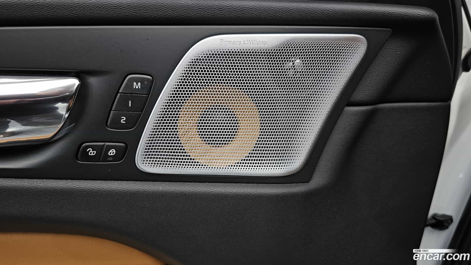 XC60 Volvo 2018.5-OPTION-042