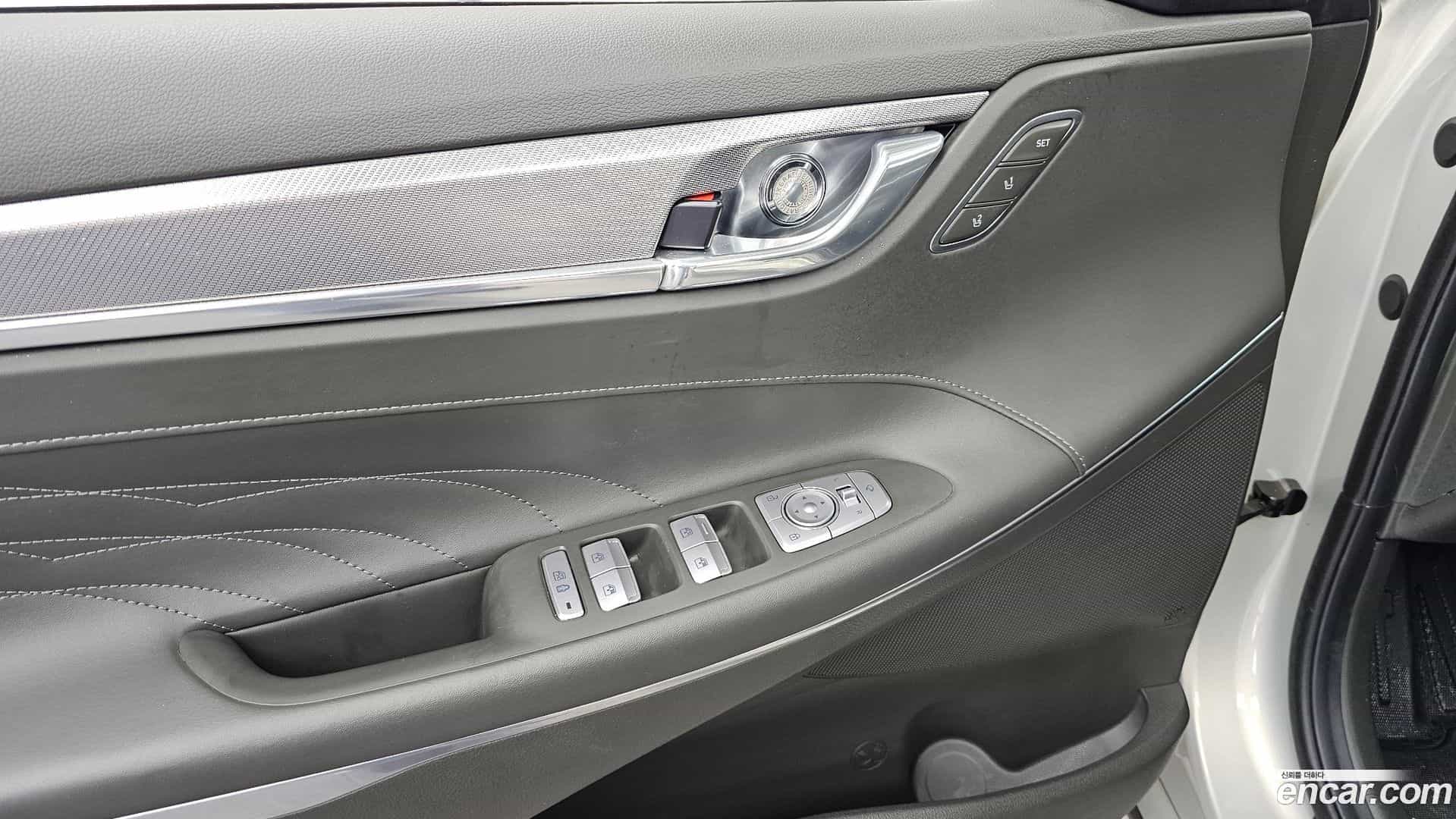 Grandeur Hyundai 2019.11-OPTION-043