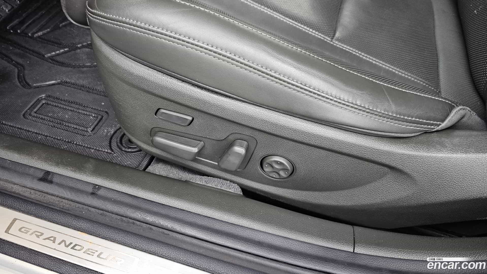 Grandeur Hyundai 2019.11-OPTION-046