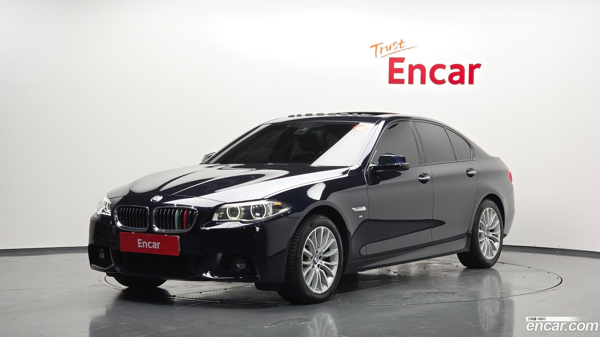 Main__Slider__Photo:5-Series BMW 2015.10-0