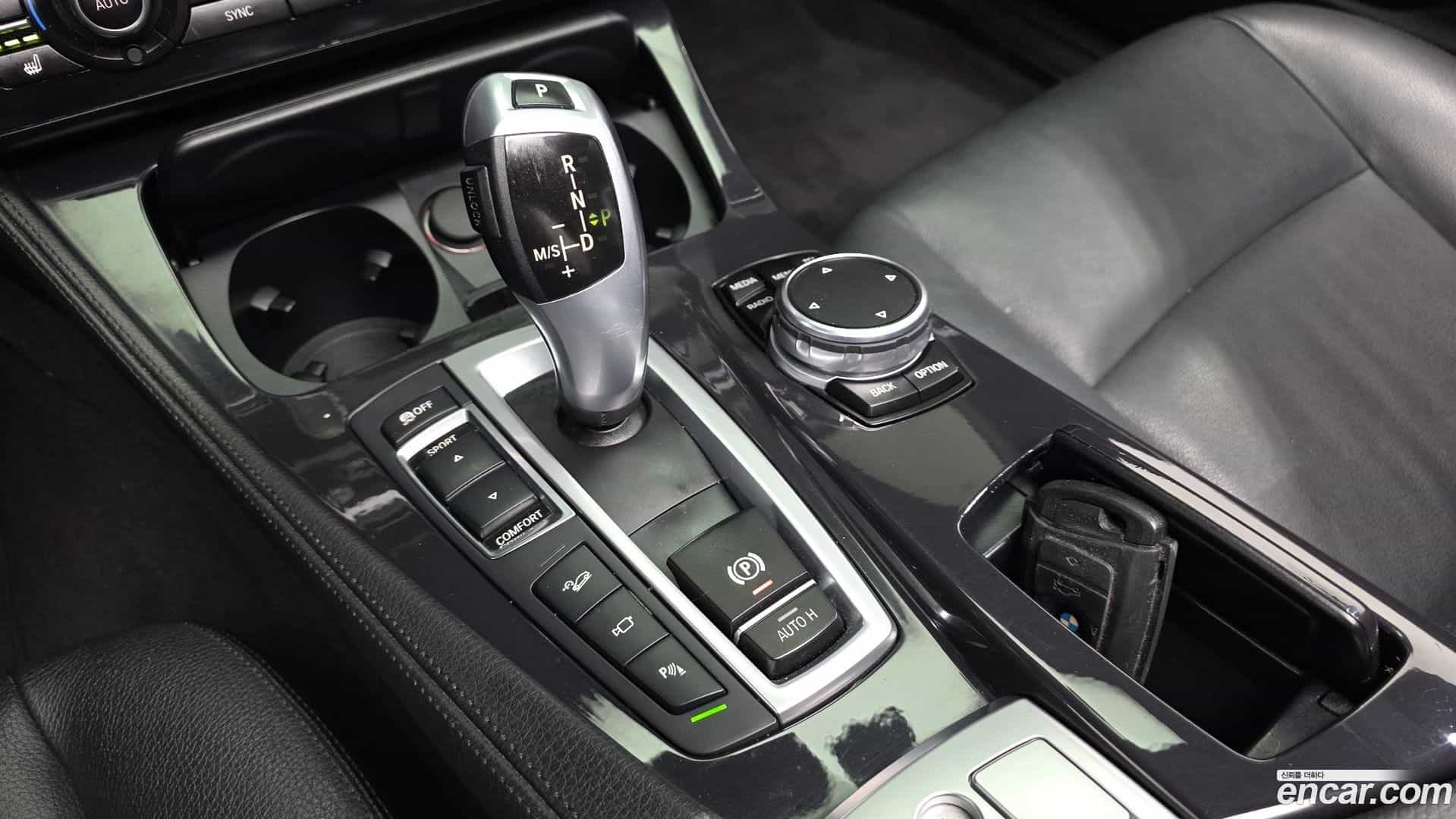 5-Series BMW 2015.10-INNER-009