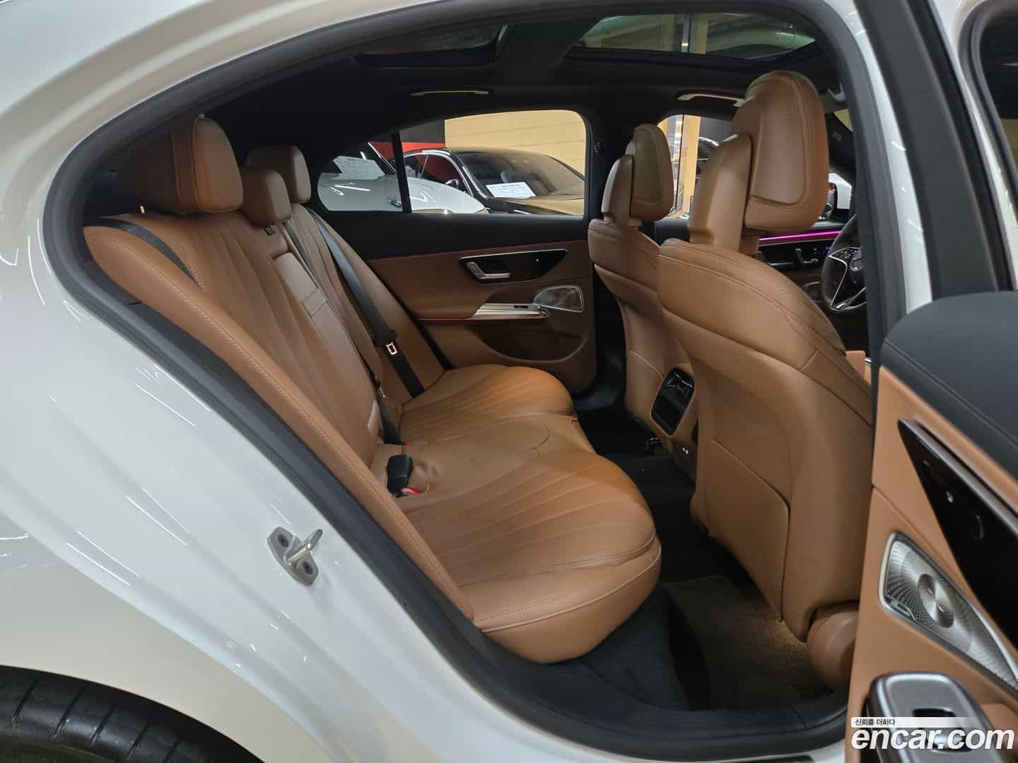 E-Class Mercedes-Benz 2025.11-OPTION-024