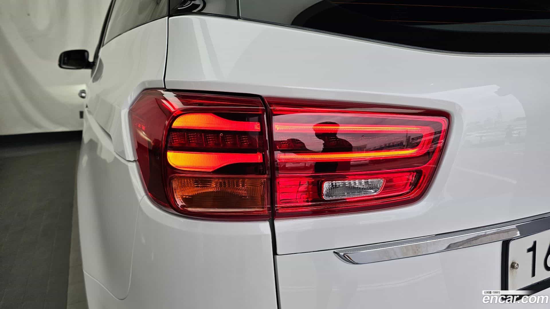Canival Kia 2019.1-OUTER-033