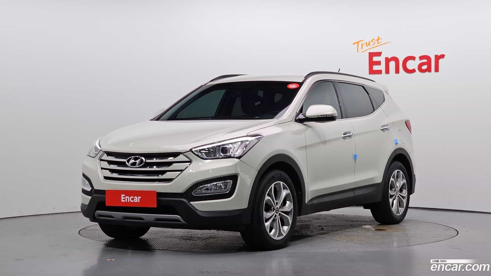 Santafe Hyundai 2015.2-OUTER-001