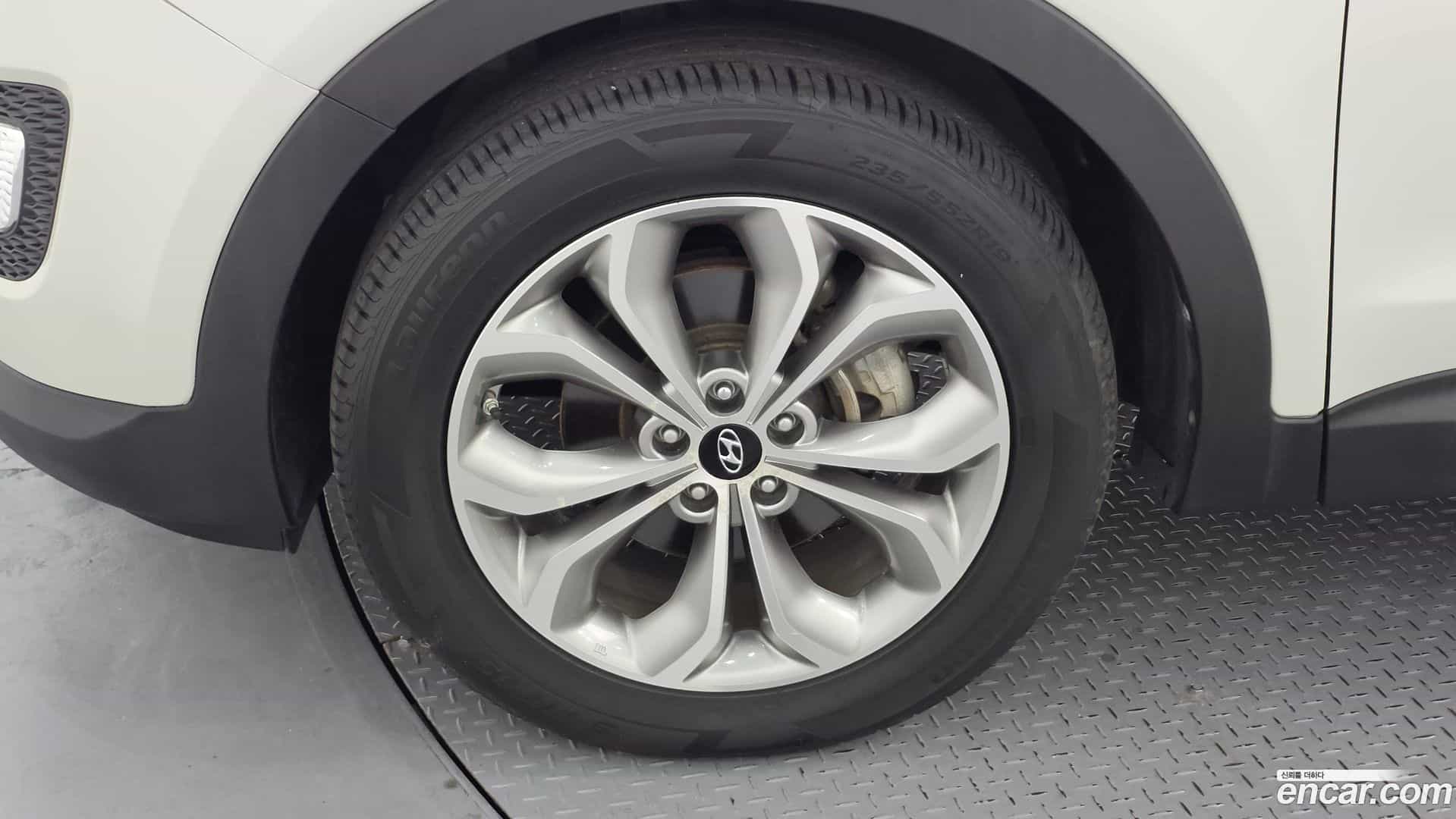 Santafe Hyundai 2015.2-OUTER-005