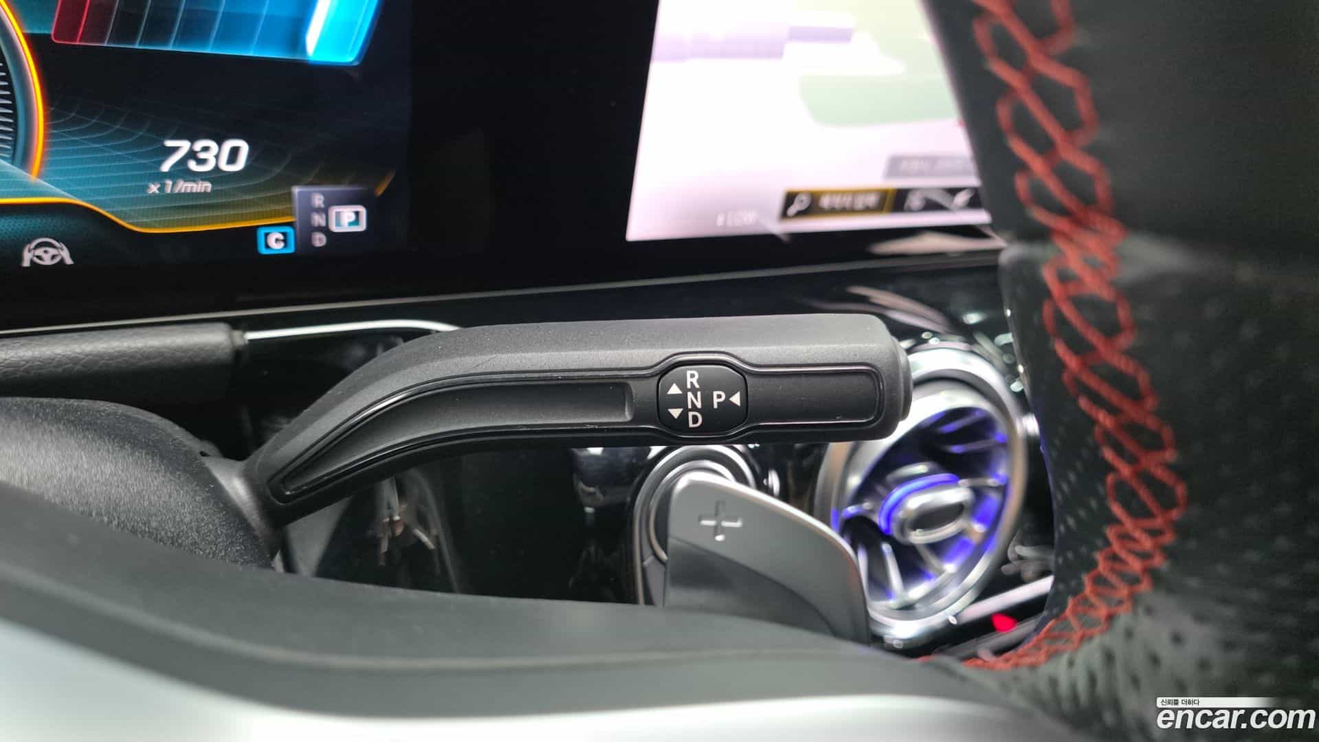 GLA-Class Mercedes-Benz 2021.9-INNER-009