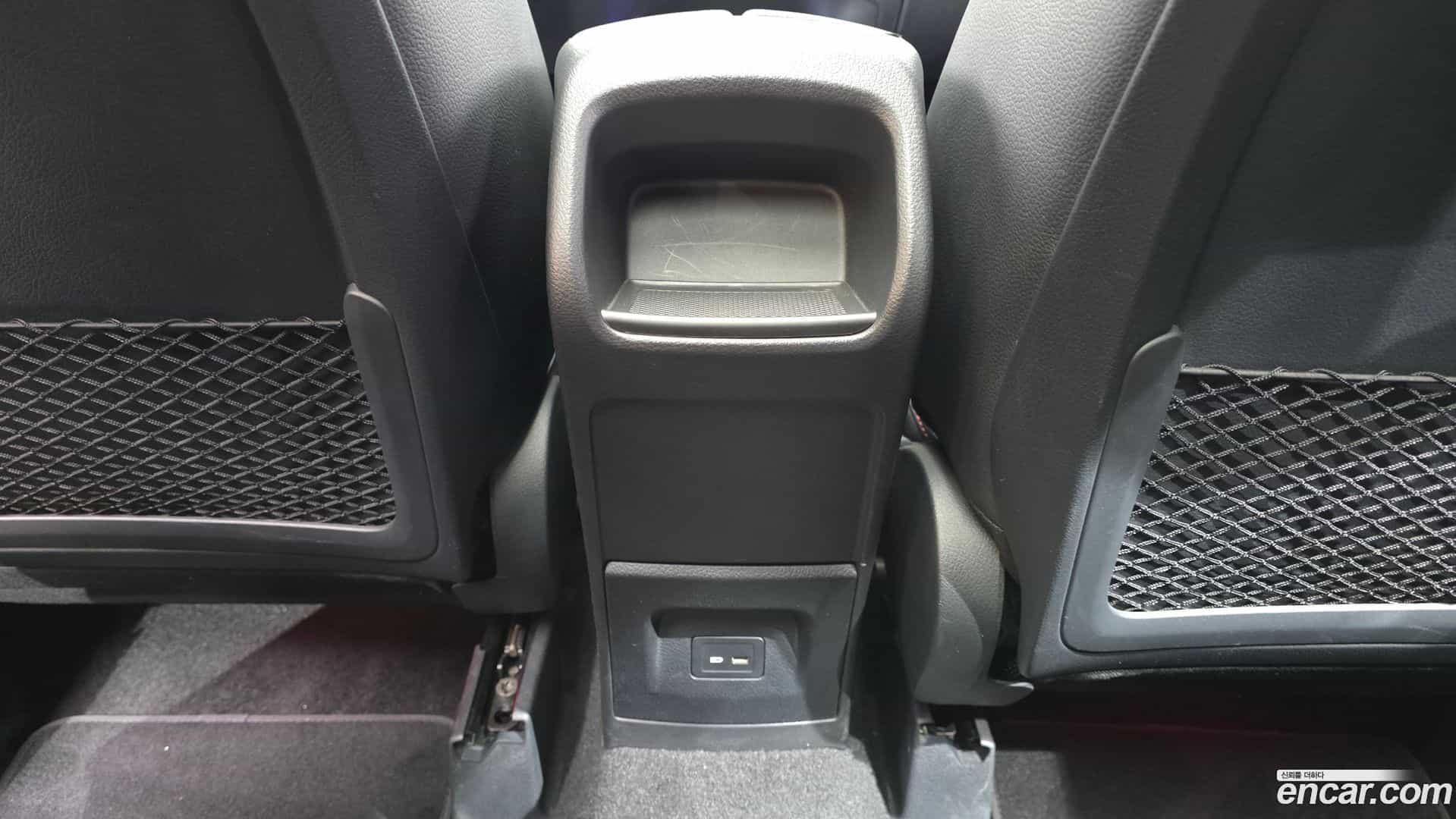 GLA-Class Mercedes-Benz 2021.9-OPTION-041