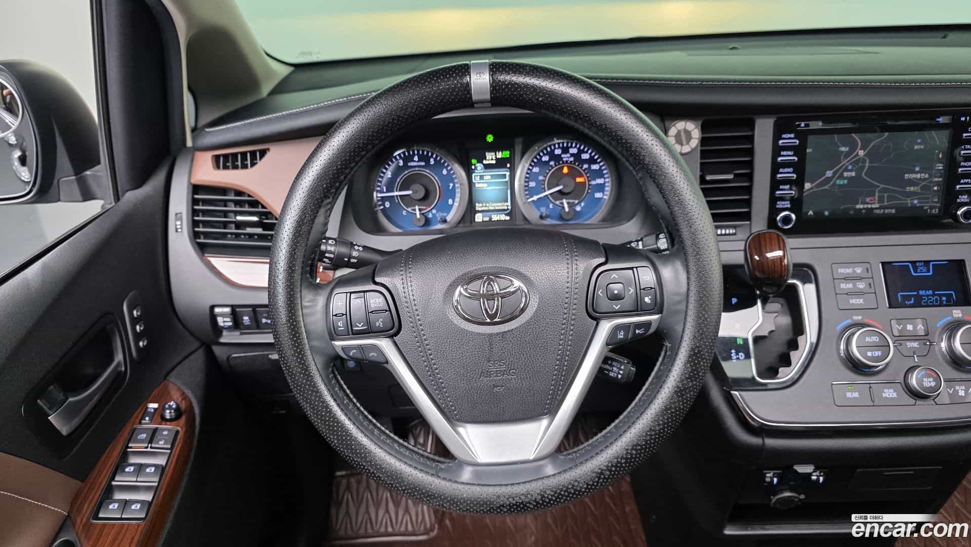 Sienna Toyota 2019.4-OPTION-017