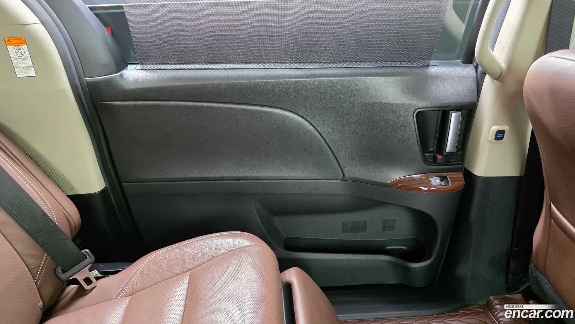 Sienna Toyota 2019.4-INNER-035