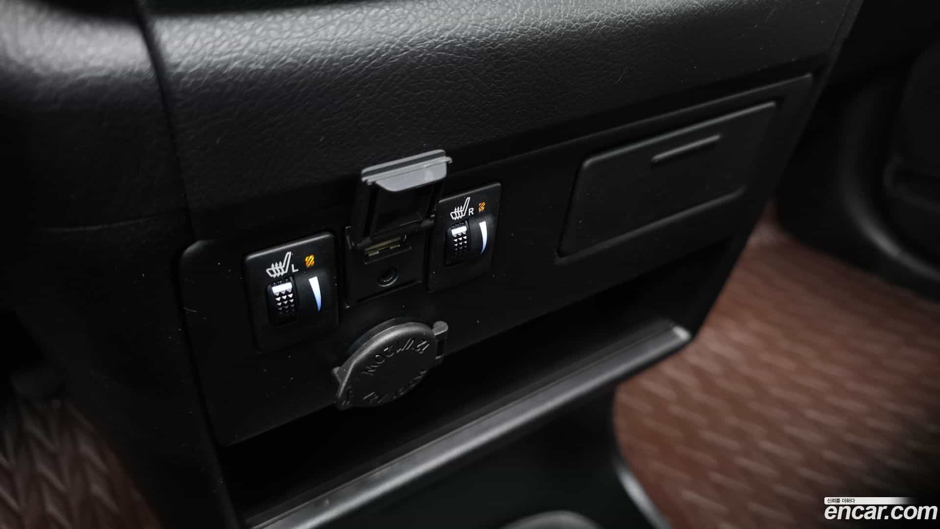 Sienna Toyota 2019.4-OPTION-042